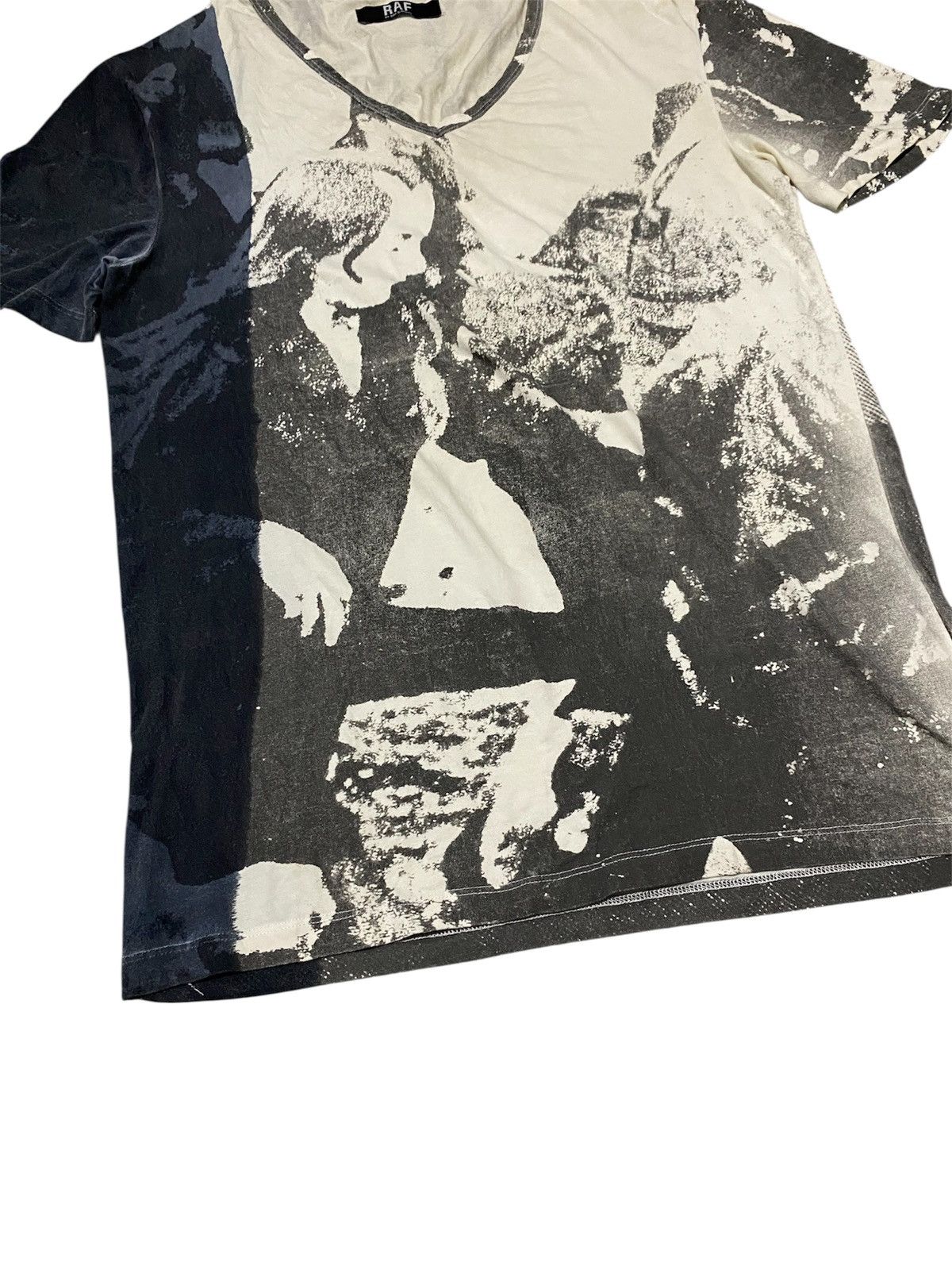 Raf by Raf Simons Raf by Raf Simons Photo Tee Fullprint Size US S / EU 44-46 / 1 - 4 Thumbnail