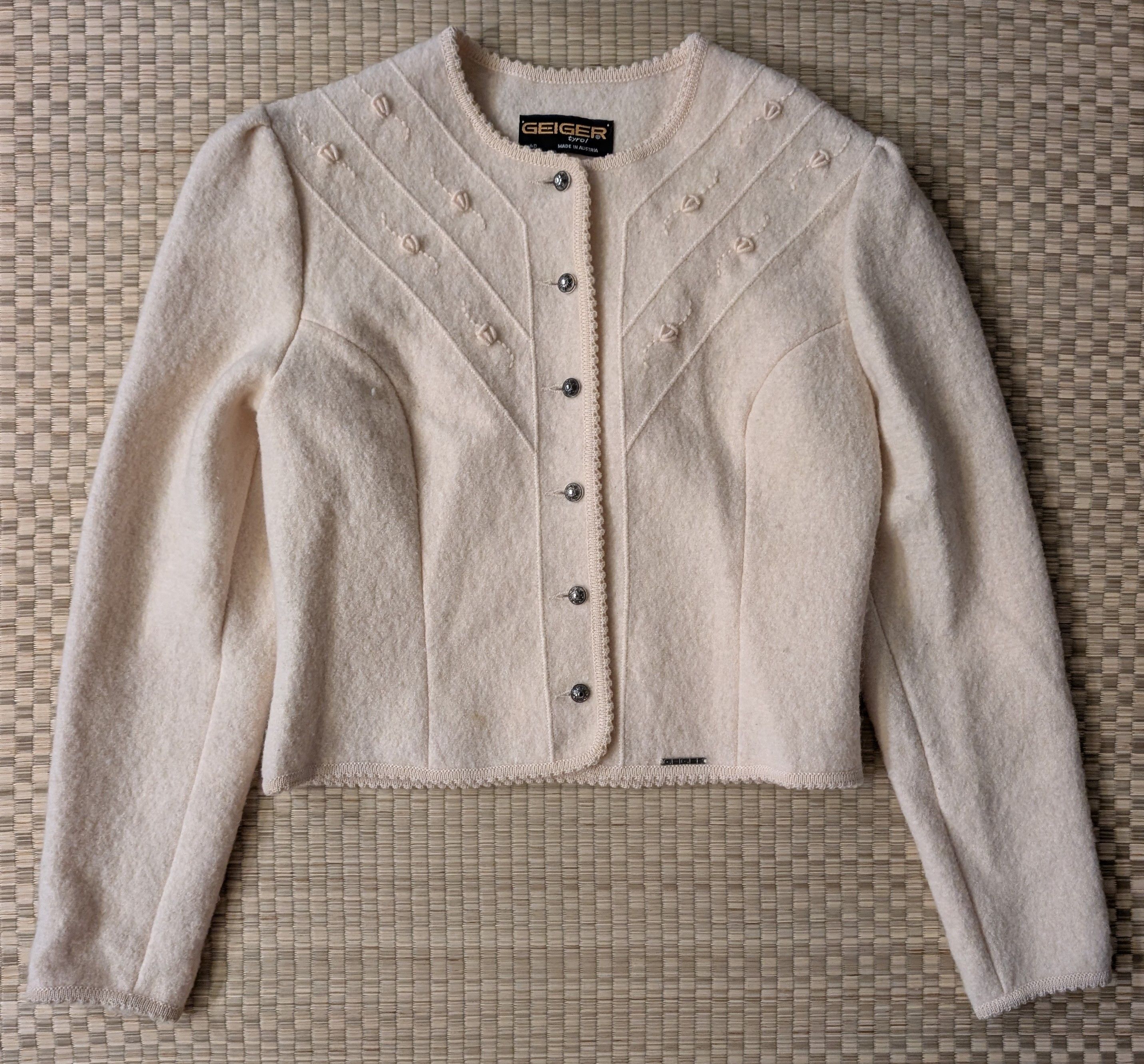 Vintage Vintage Geiger Ivory Boiled Wool Jacket Made in Austria Size S / US 4 / IT 40 - 1 Thumbnail