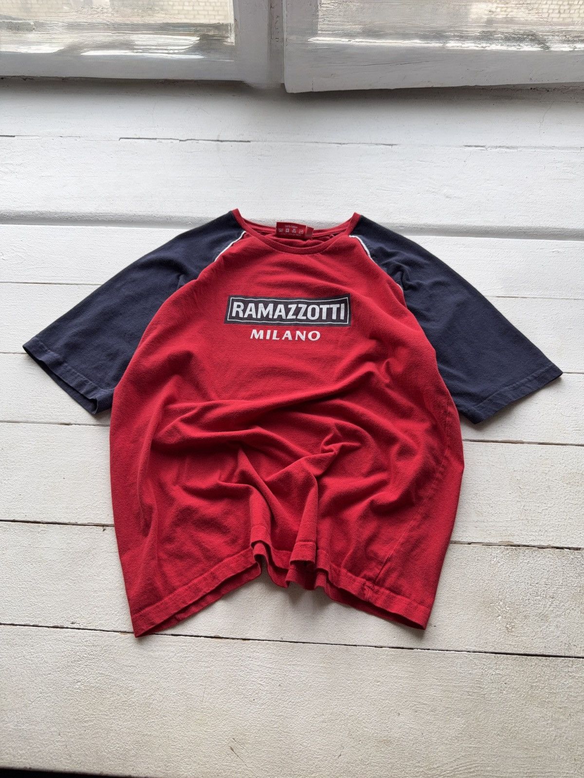 Vintage Vintage Ramazzotti Milano Aperitivo Promo Tee Italy Barwear Size US M / EU 48-50 / 2 - 1 Thumbnail