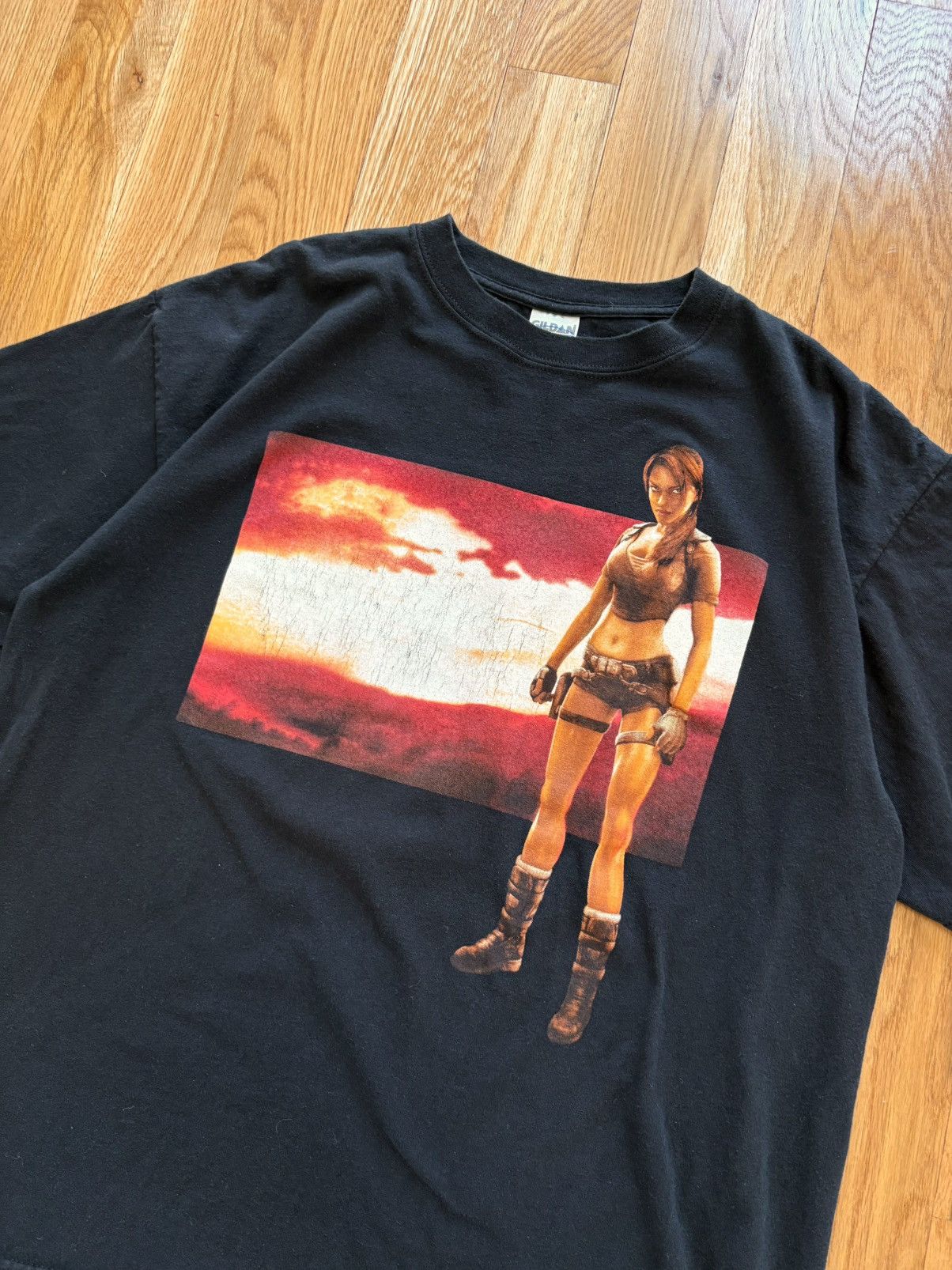 Gildan Lara Croft Tomb Raider Legend 2006 Promo Vintage Y2K Tee L Size US XL / EU 56 / 4 - 3 Thumbnail
