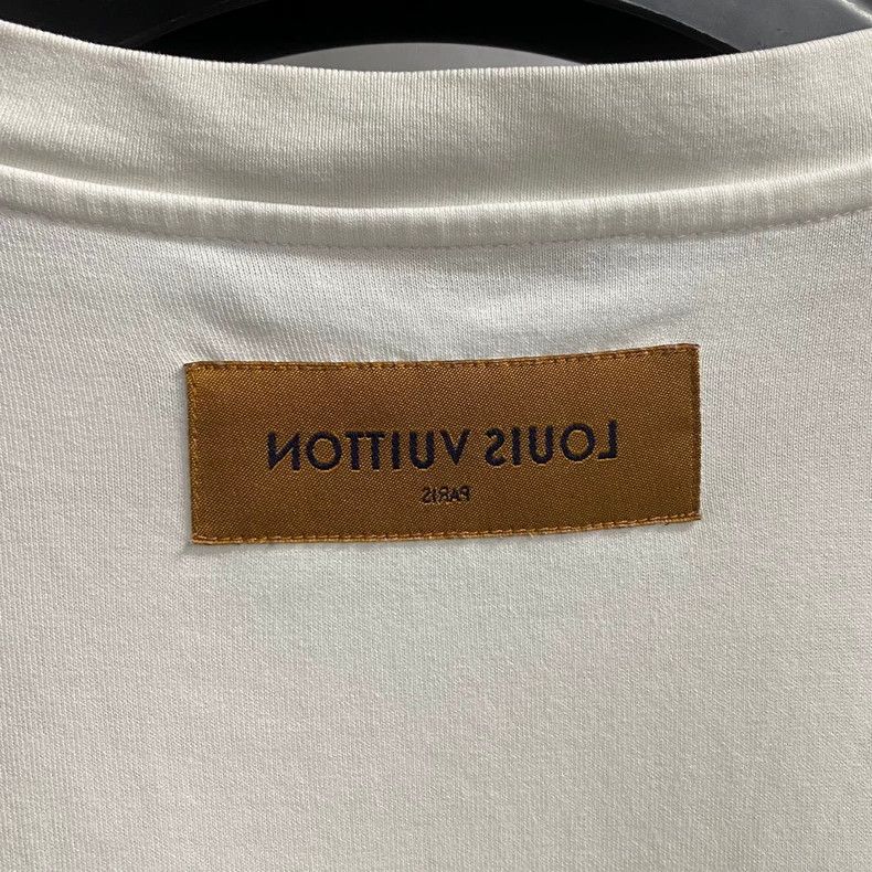 Louis Vuitton Louis Vuitton White cartoon logo short sleeve Size US M / EU 48-50 / 2 - 5 Thumbnail