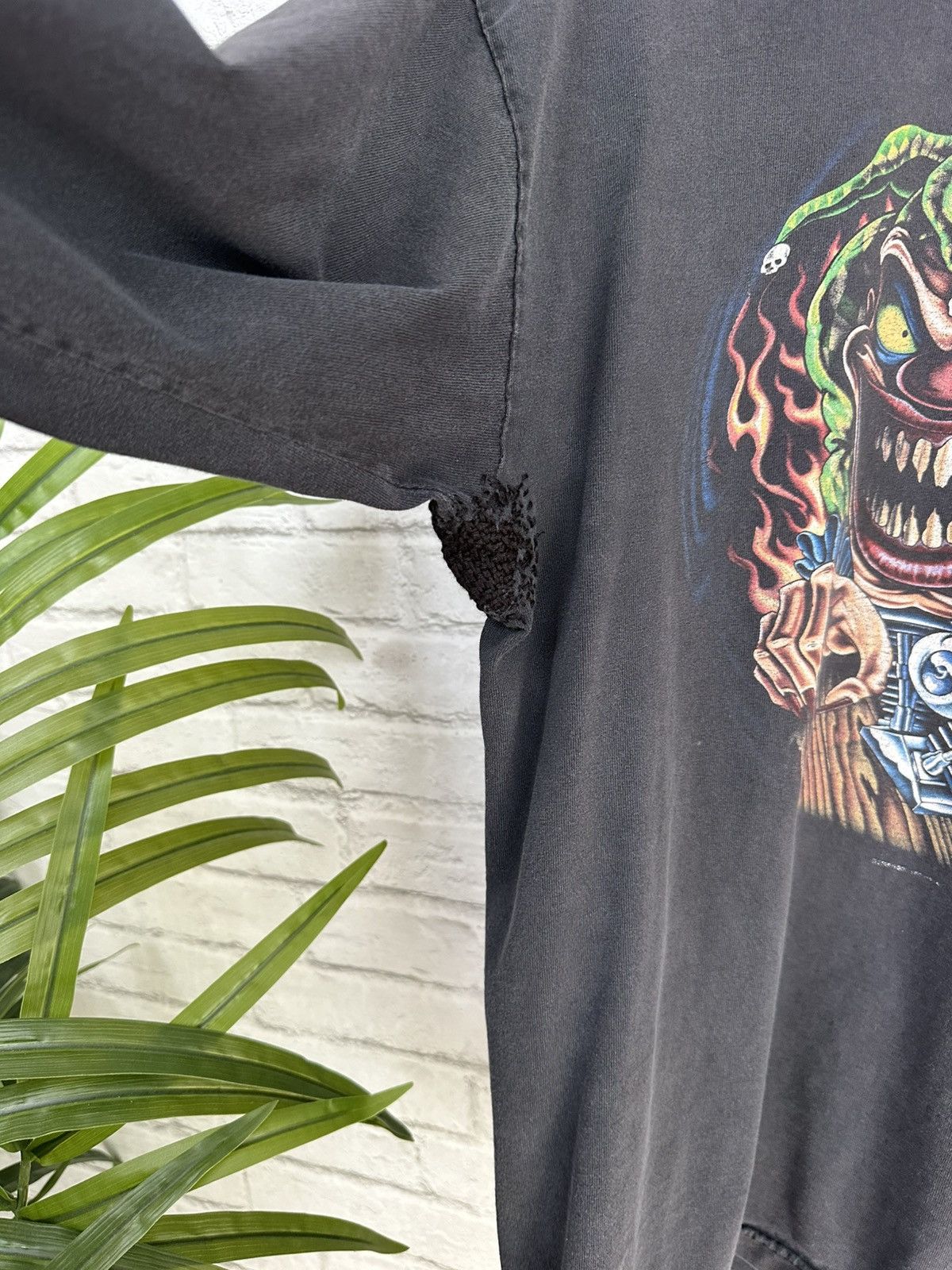 Vintage (L) THRASHED DEMENTED CLOWN Faded Vintage Longsleeve Tee Size US L / EU 52-54 / 3 - 9 Thumbnail