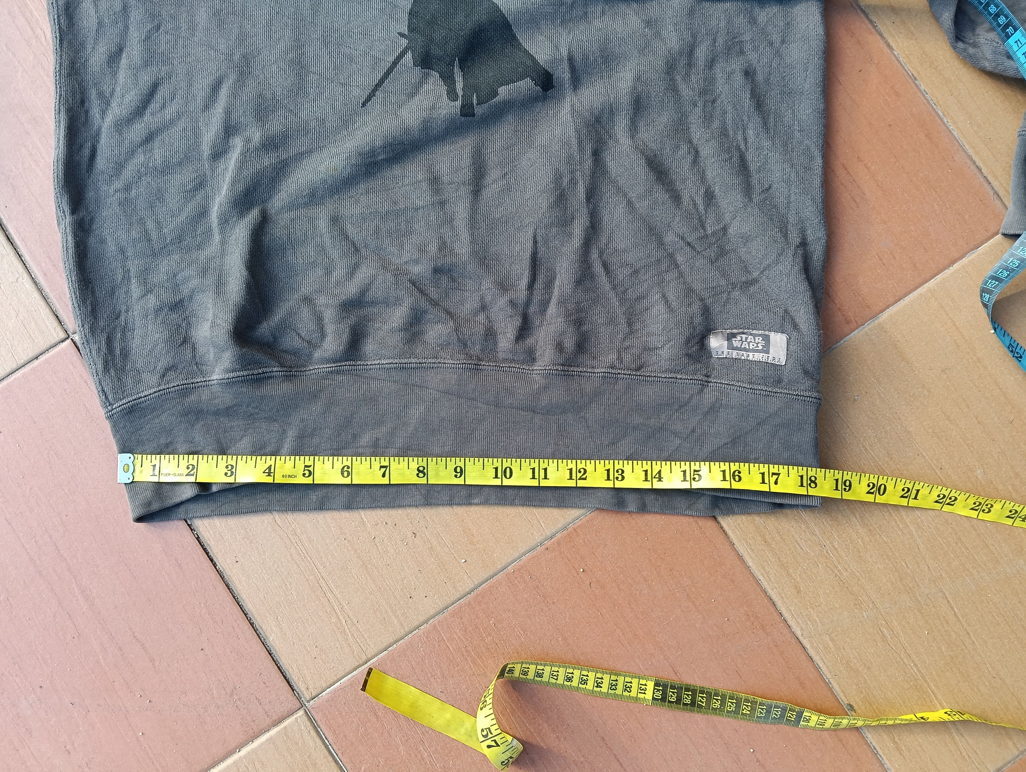 Star Wars Kylo Ren Star wars Sweatshirt faded grey. Size US L / EU 52-54 / 3 - 7 Thumbnail