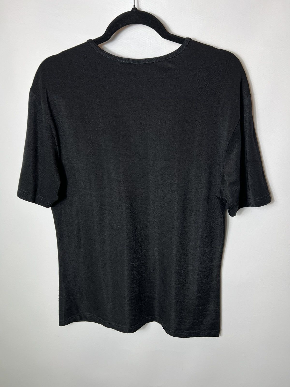Versace Vintage streetwear y2k hype Versace Big Logo Black T-shirt Size US M / EU 48-50 / 2 - 5 Thumbnail