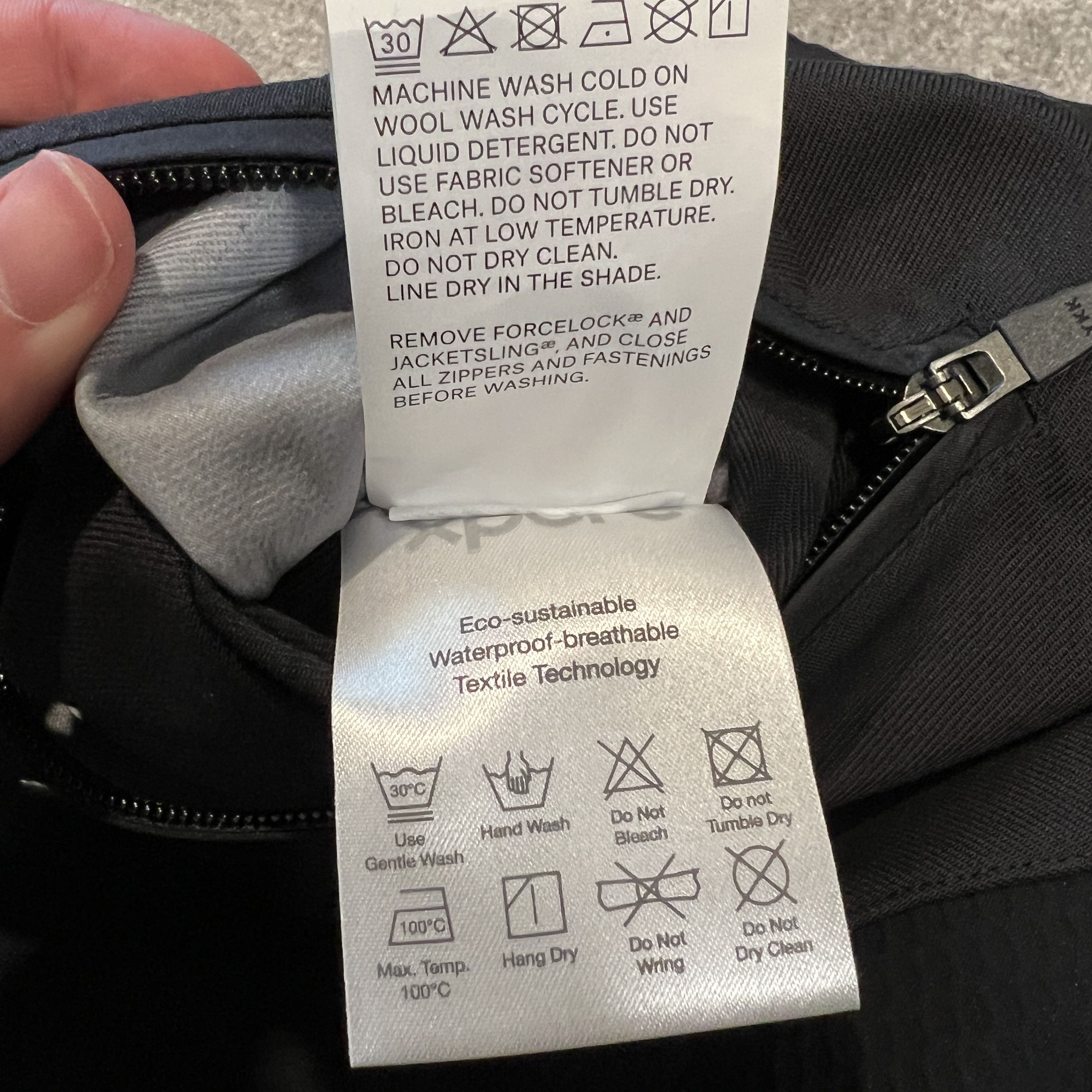 Acronym J94-VT | Size M Size US M / EU 48-50 / 2 - 8 Thumbnail