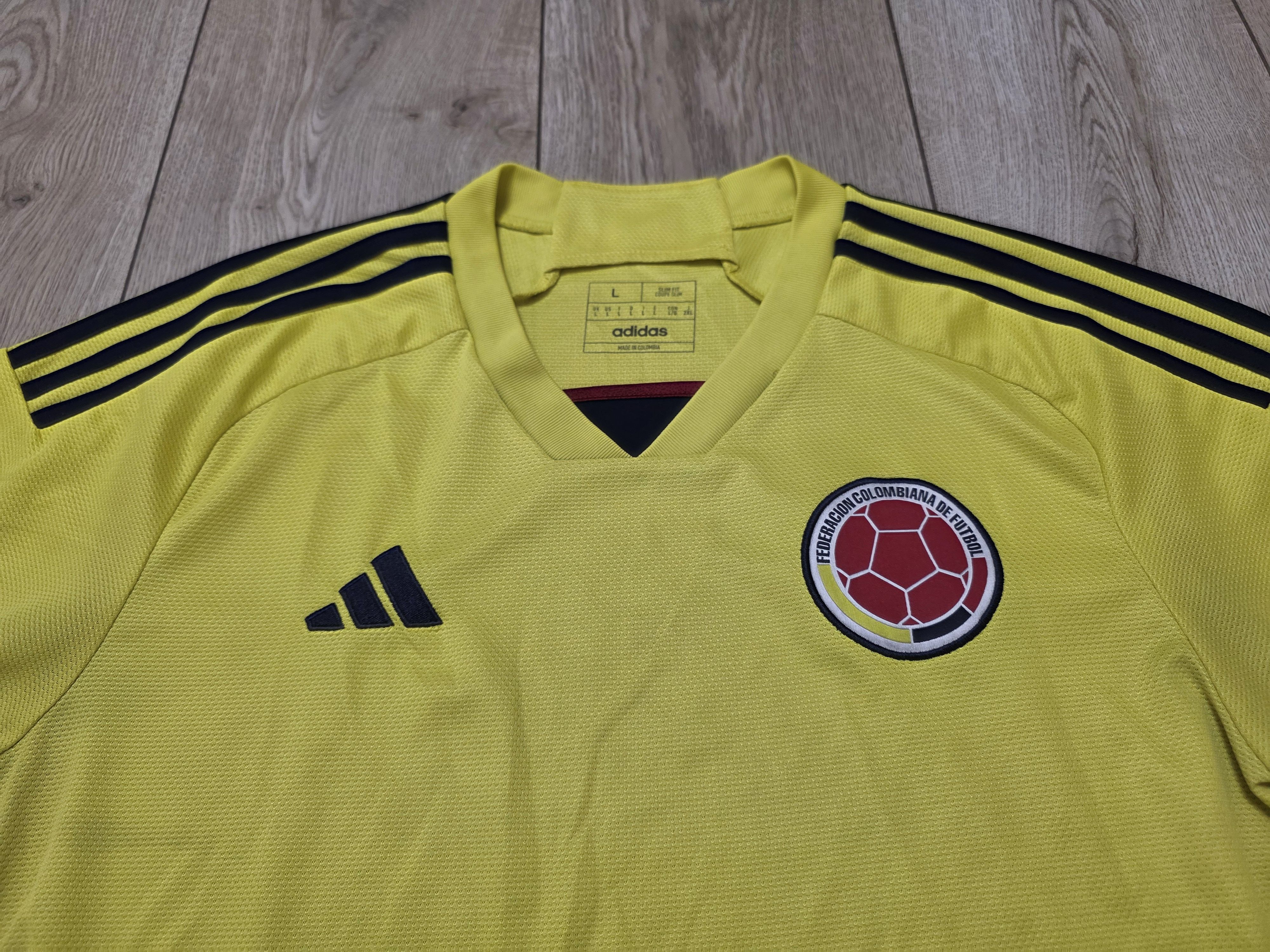 Adidas COLOMBIA 2022 2023 HOME FOOTBALL SHIRT SOCCER JERSEY Size US L / EU 52-54 / 3 - 3 Thumbnail