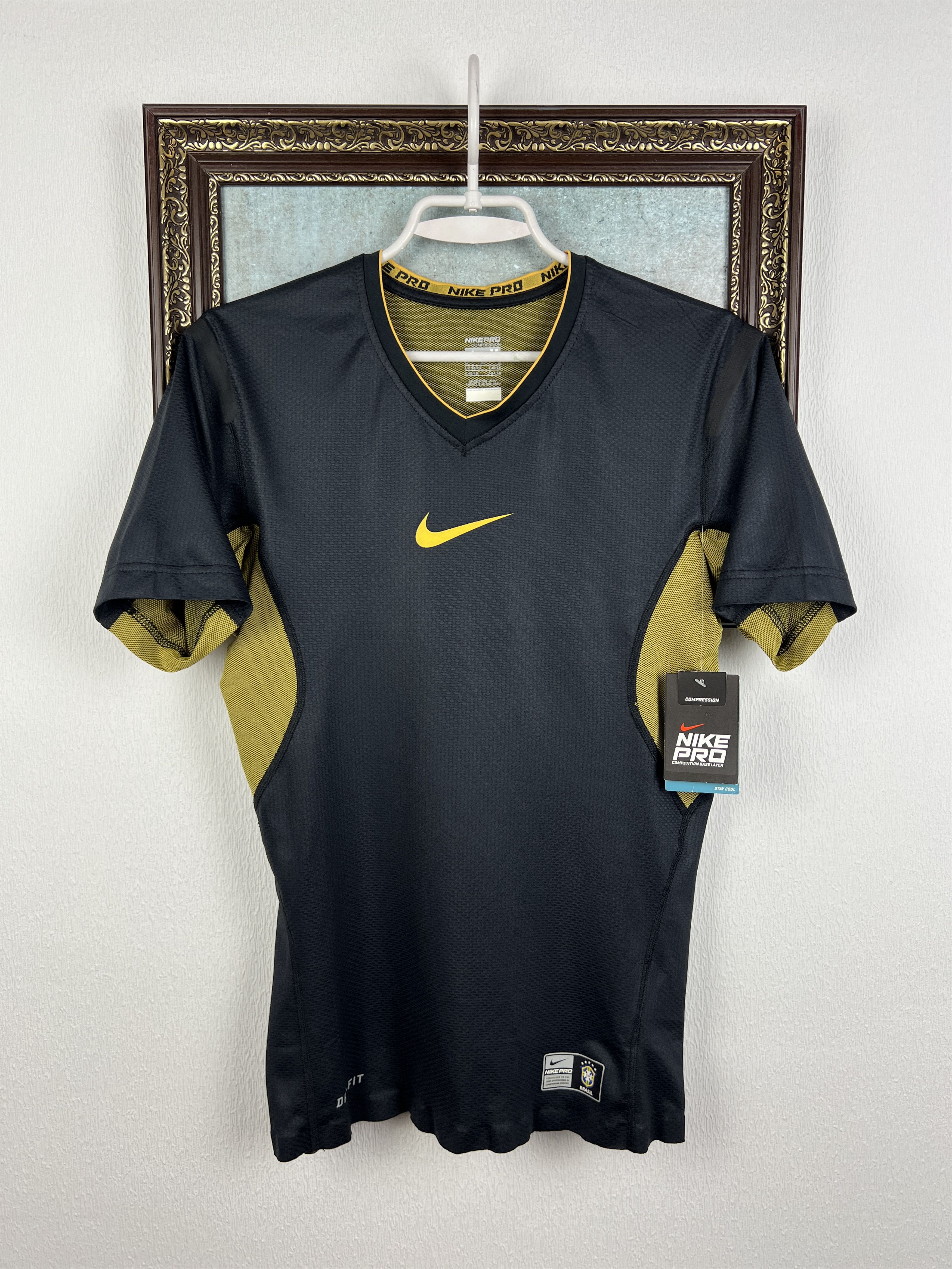 Nike Pro Brazil Football Player Compression Training Shirt Jersey Size US M / EU 48-50 / 2 - 1 Thumbnail