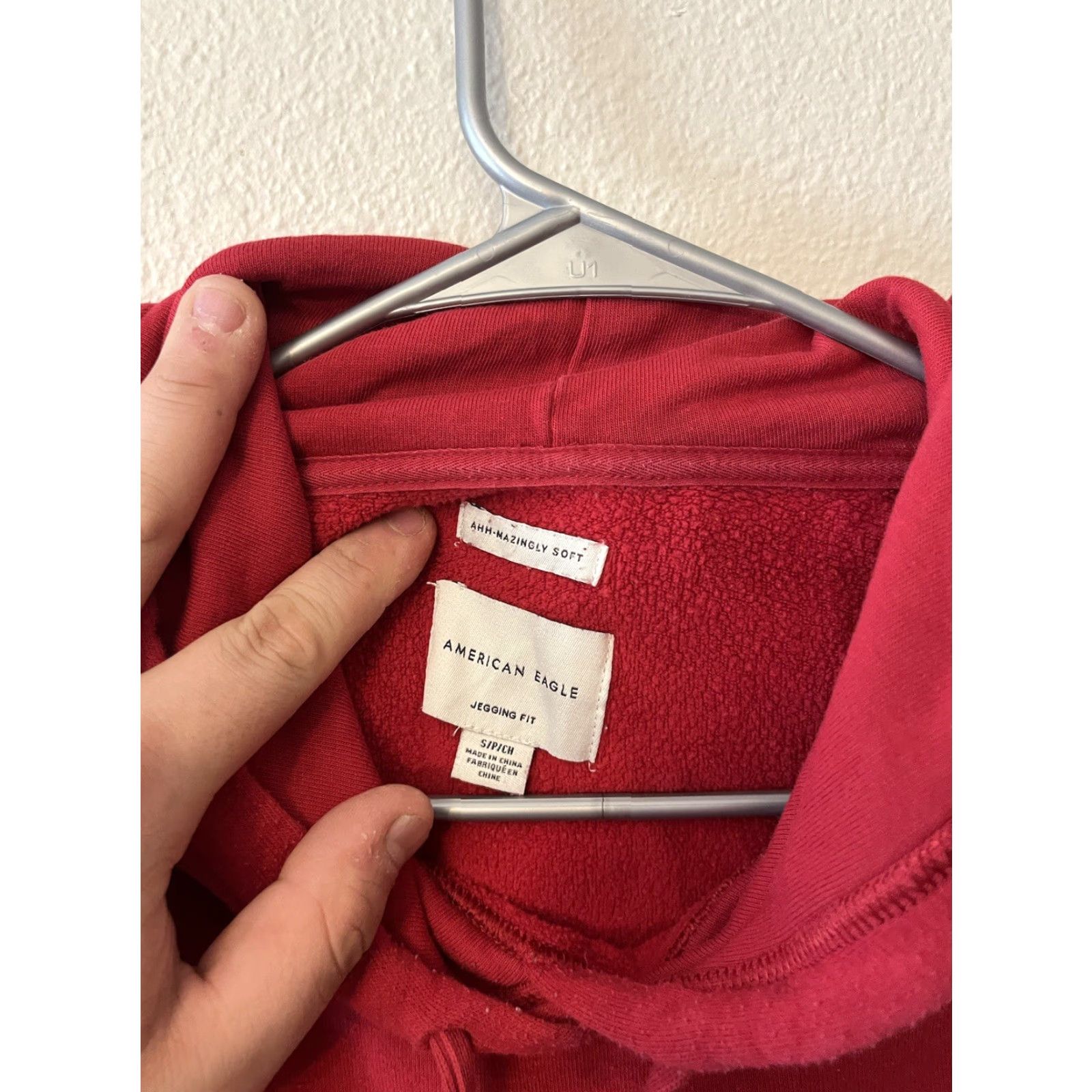 American Eagle Outfitters American Eagle Hoodie Womens Small Red Solid Sweatshirt Jegging Fit Ahh Mazingly Size S / US 4 / IT 40 - 2 Thumbnail