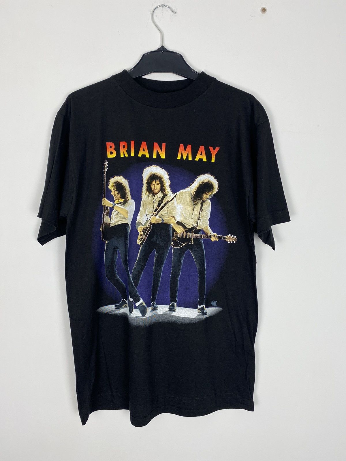 Band Tees × Vintage Vintage Brian May Queen Giant L Tour Tee 90s Band T-Shirt Size US L / EU 52-54 / 3 - 2 Thumbnail