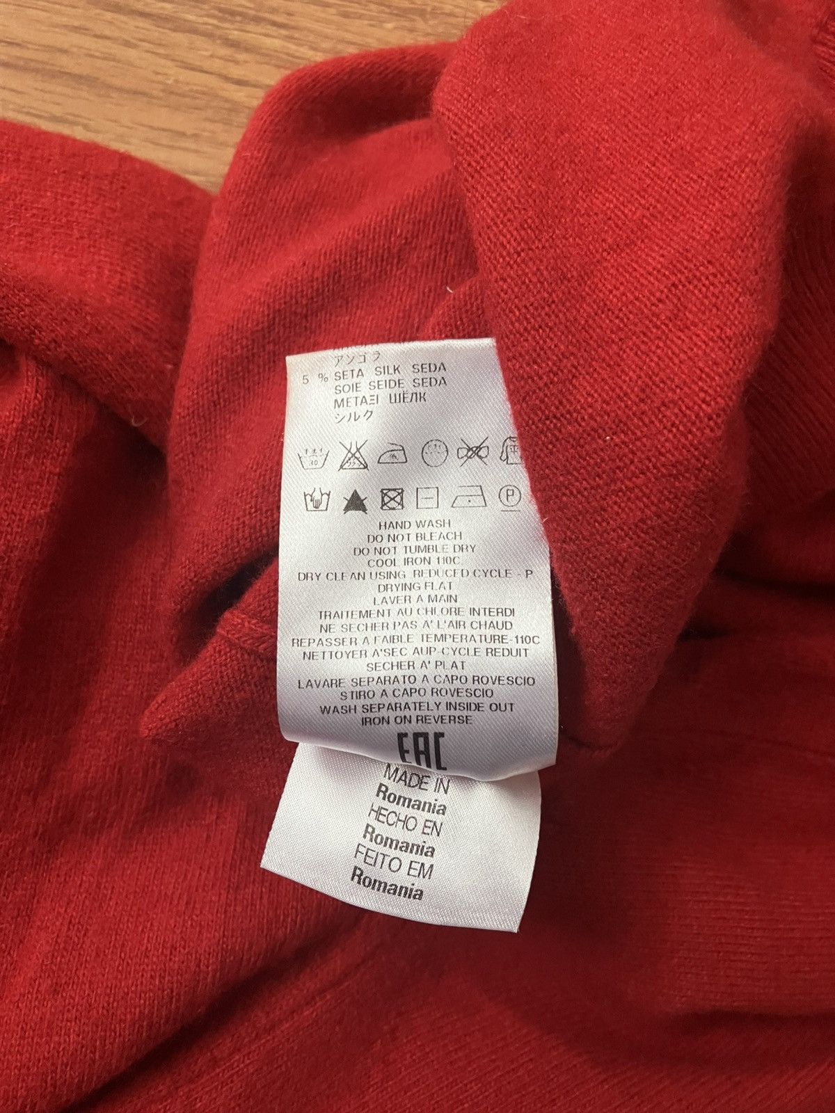 Love Moschino × Vintage Red Wool Vintage Love Moschino Sweater Jumper FrontLogo Silk Size M / US 6-8 / IT 42-44 - 6 Thumbnail