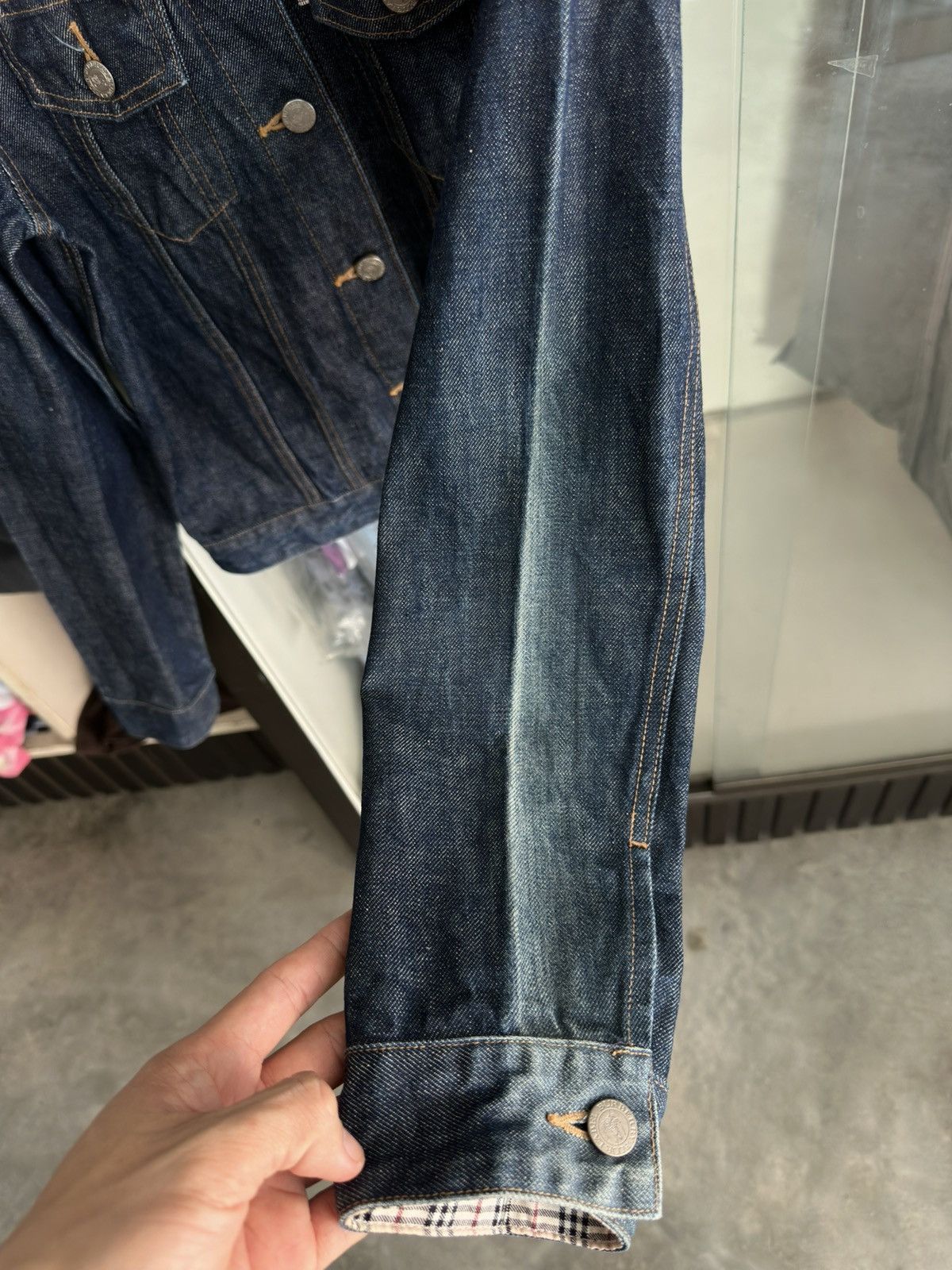 Burberry Burberry Blue Label Denim Jacket Made in Japan (Size 38) Size S / US 4 / IT 40 - 15 Thumbnail