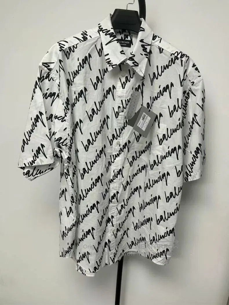 Balenciaga Balenciaga SS22 Logo Print Short Sleeve Shirt. Size US L / EU 52-54 / 3 - 1 Thumbnail