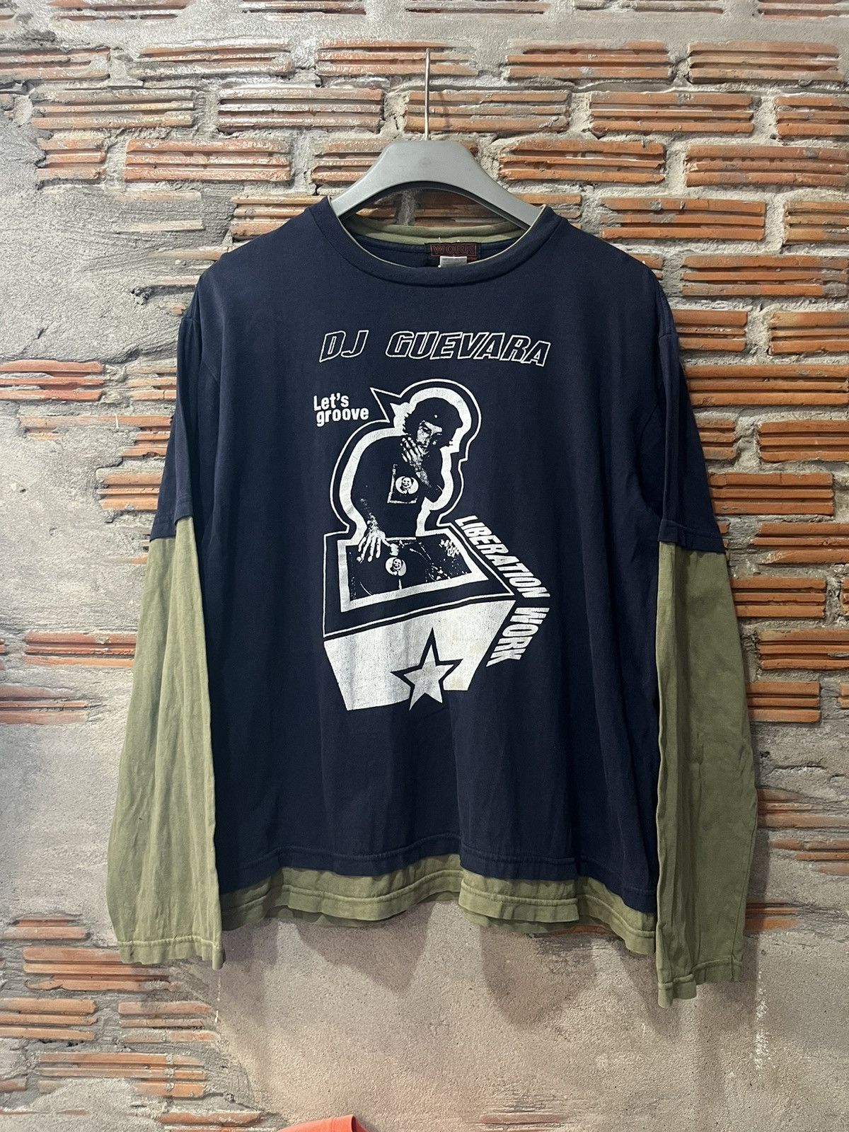 Vintage Vintage DJ GUEVARA Let’s groove By Liberation Work 00’s Y2K Size US L / EU 52-54 / 3 - 2 Thumbnail