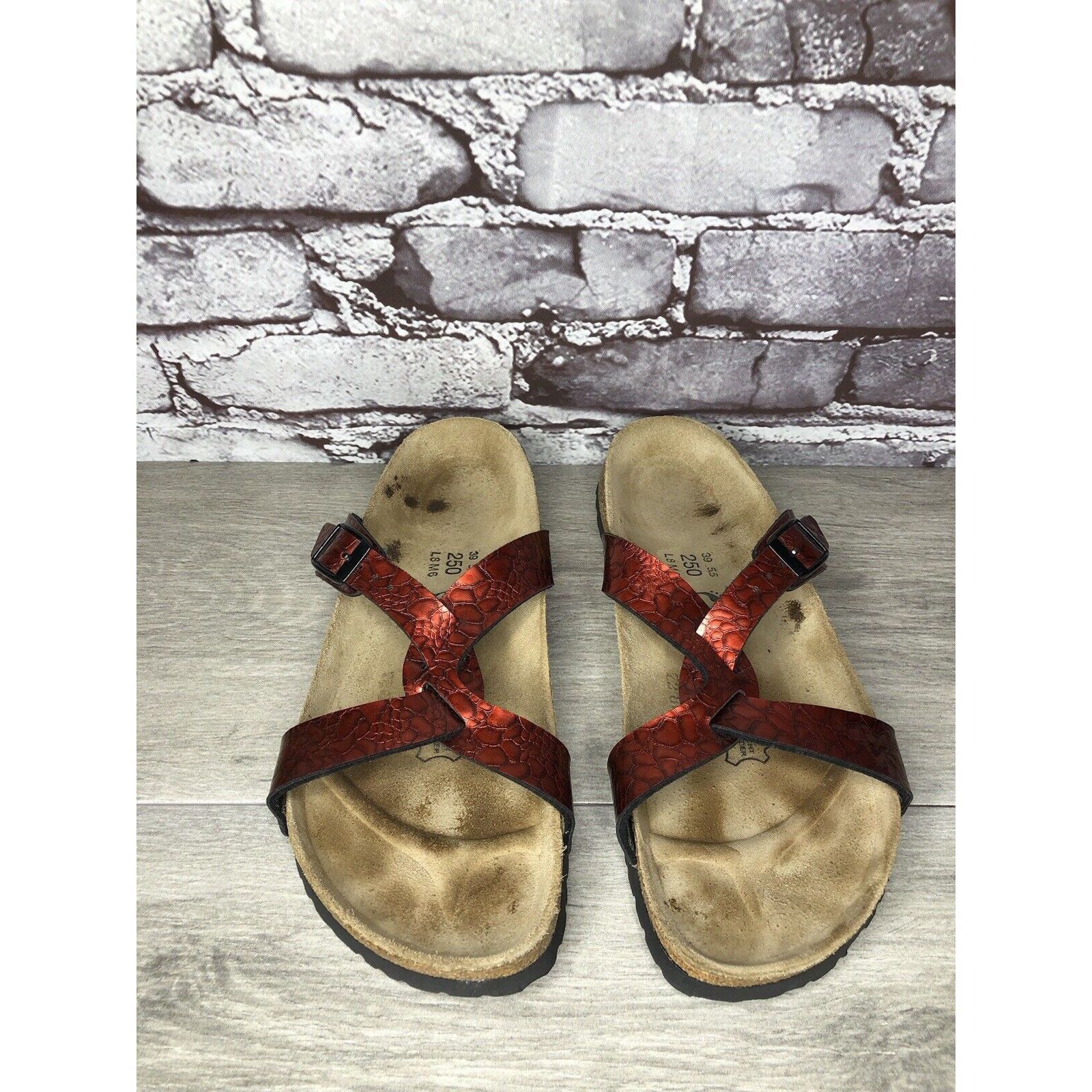 Birkenstock Birkenstock Birki’s Red Patent Leather Croc Cork Strap Sanda Size US 8 / IT 38 - 16 Thumbnail