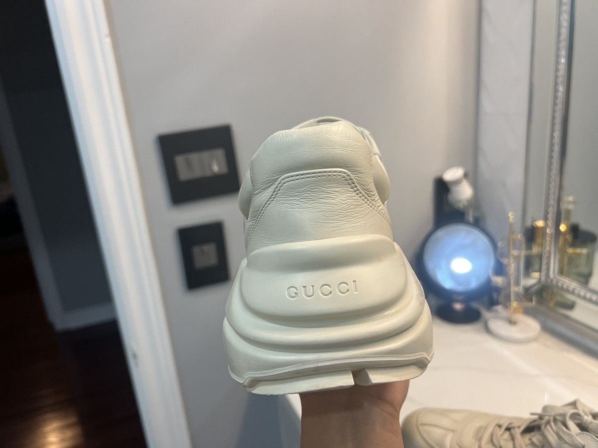 Gucci MEN'S RHYTON TRAINER WITH GUCCI LOGO Size US 10 / EU 43 - 14 Thumbnail