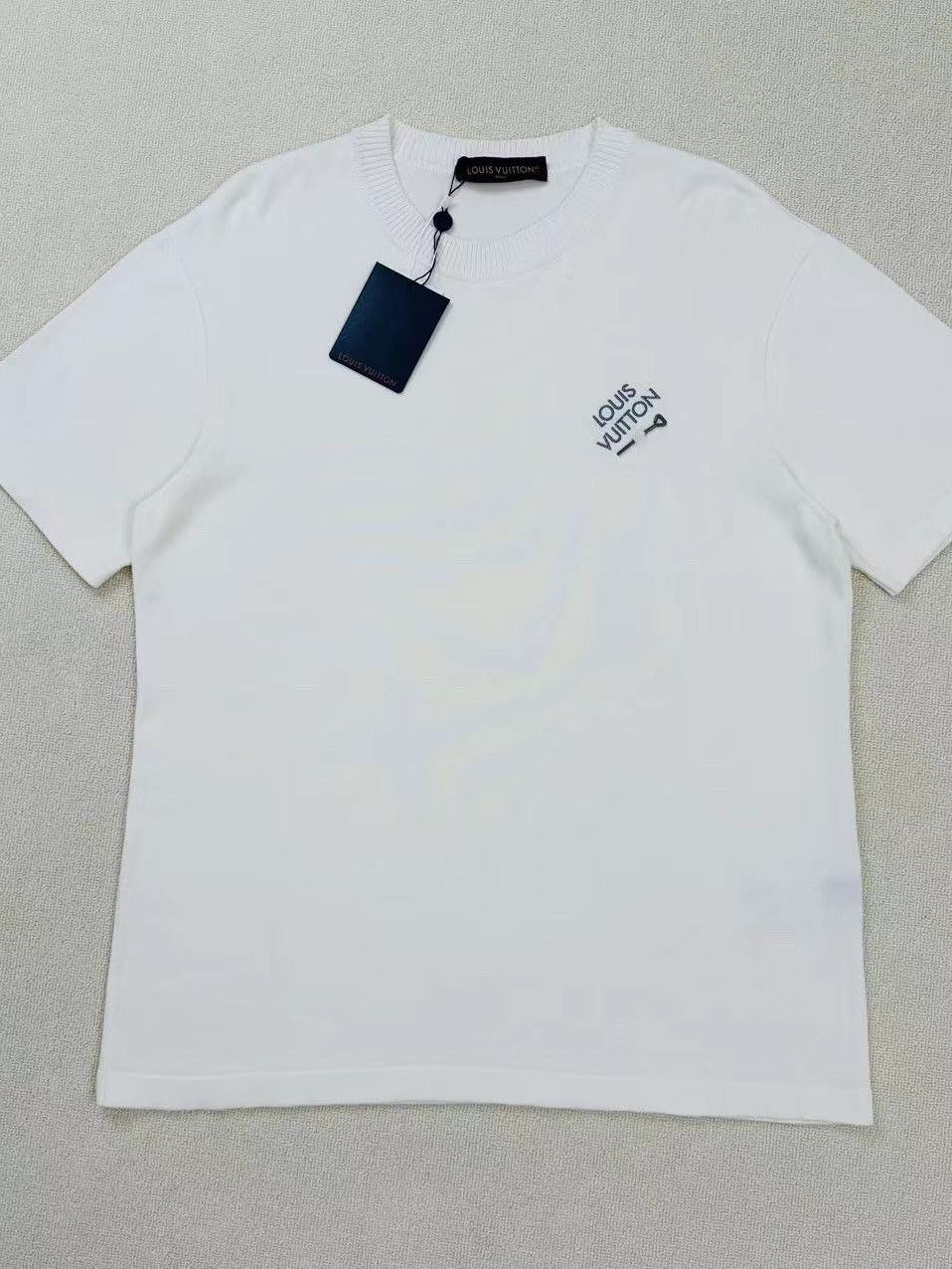 Louis Vuitton Louis Vuitton Logo Print T-Shirt Size L Size US L / EU 52-54 / 3 - 1 Thumbnail