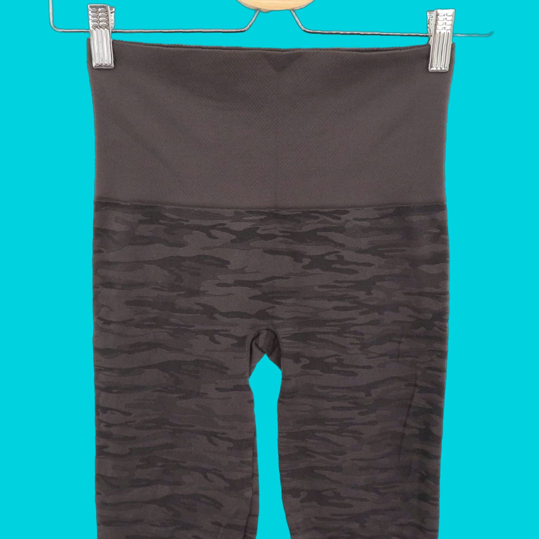 Spanx Assets Spanx Women Medium Gray Black Camouflage Leggings Pants - M, Gray, Camouflage, Ankle, Yoga, Casual, Regular, Womens Size 32" / US 10 / IT 46 - 1 Thumbnail