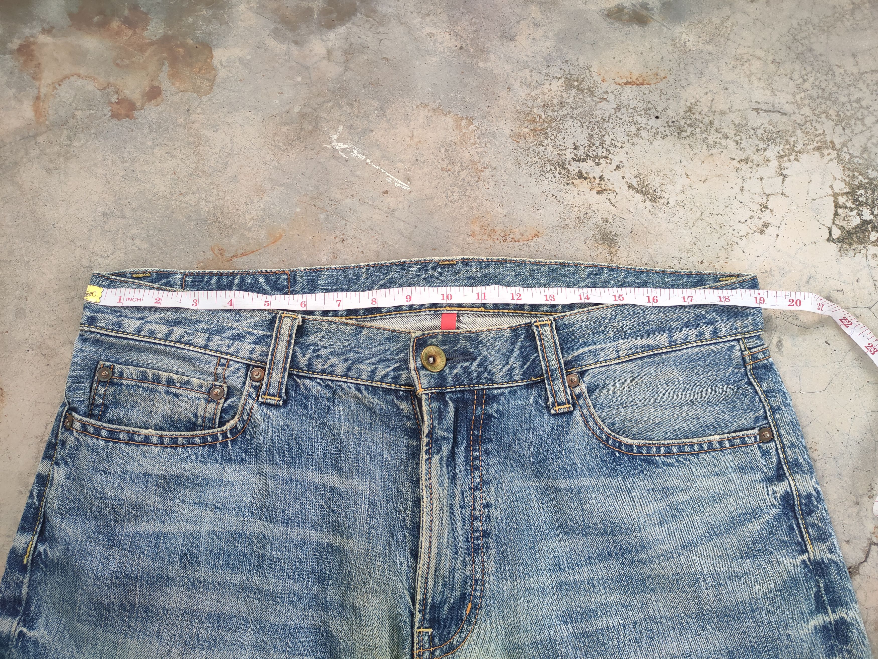 Japanese Brand VINTAGE JAPANESE FADED BLUE JEAN DENIM PANTS Size US 37 - 6 Thumbnail