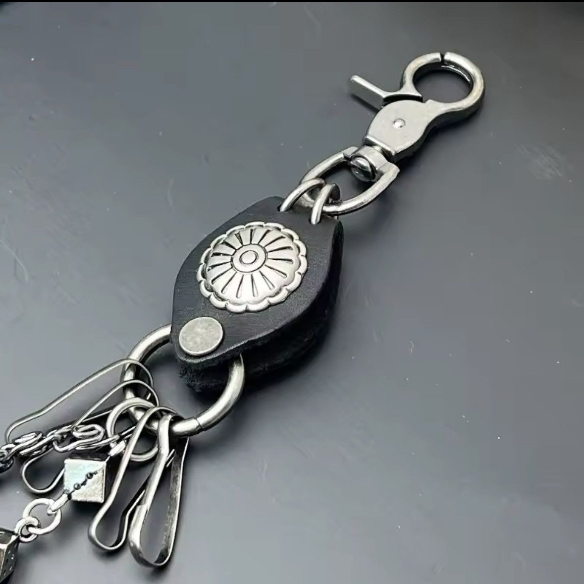 Other KeyChain Jean Biker Wallet Belts Chain Skull Charm Leather Size ONE SIZE - 4 Thumbnail