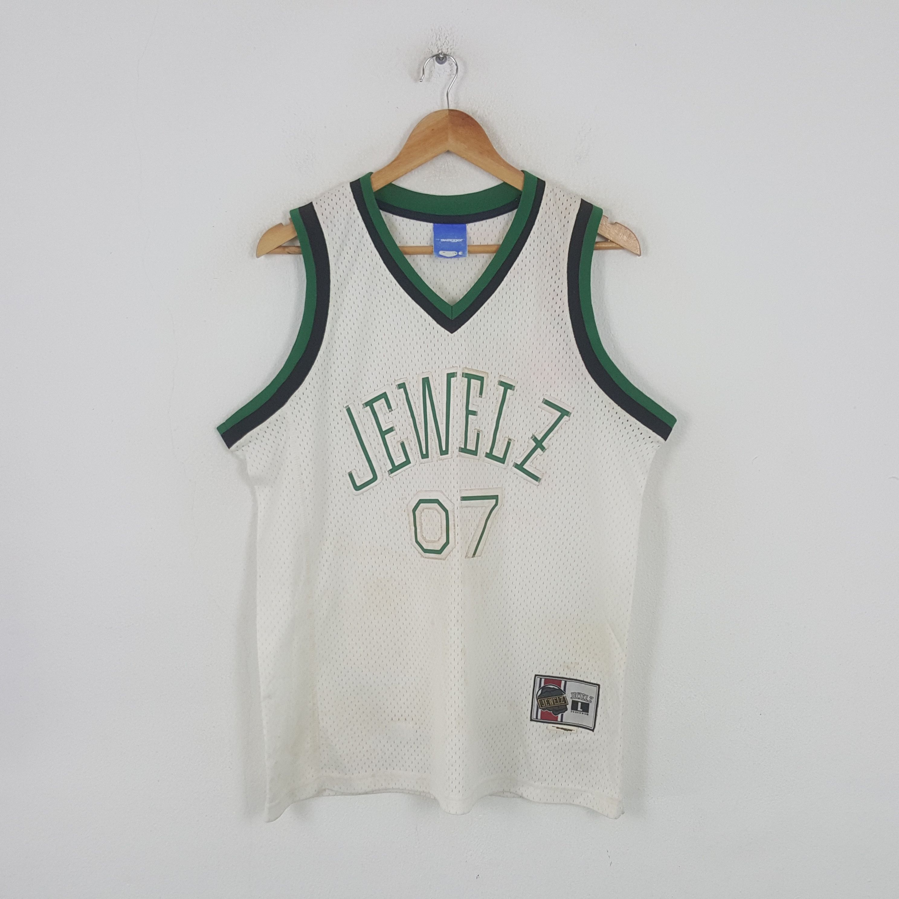 Swagger Vintage Swagger Jewelz 07 Basketball Team Tshirt RR6 Size US XL / EU 56 / 4 - 1 Thumbnail
