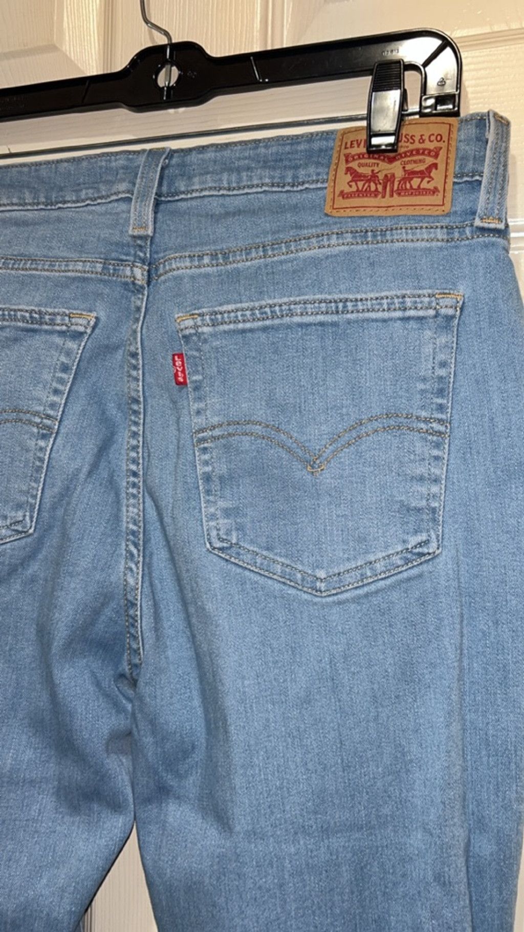Levi's Women's Levi's Blue Distressed Flare Jeans Size 32 Size 32" / US 10 / IT 46 - 4 Thumbnail