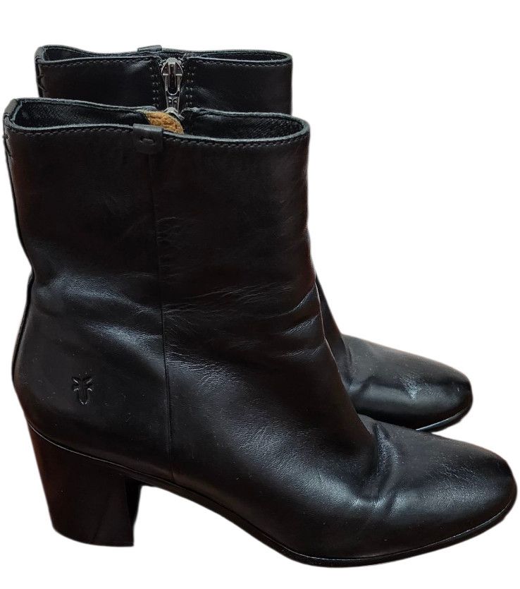 FRYE Women's Julia Bootie Boot Cognac Soft Nappa Lamb