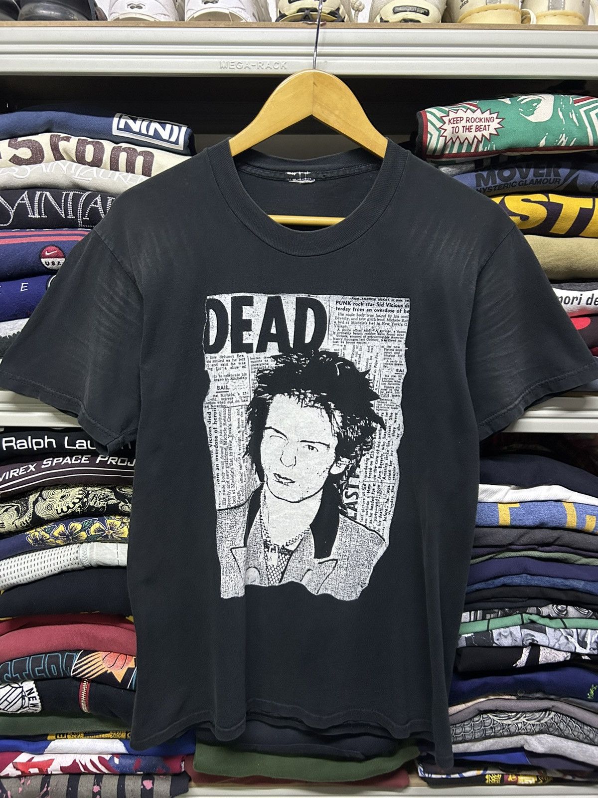 Band Tees Vintage sid vicious dead newspaper faded tee Size US M / EU 48-50 / 2 - 2 Thumbnail