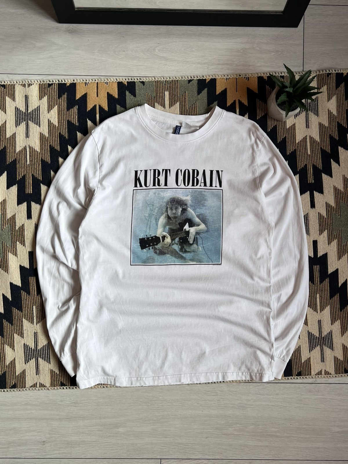 Nirvana RARE❗️Kurt Cobain Nirvana x H&M Long Sleeve Shirt Size US M / EU 48-50 / 2 - 1 Thumbnail