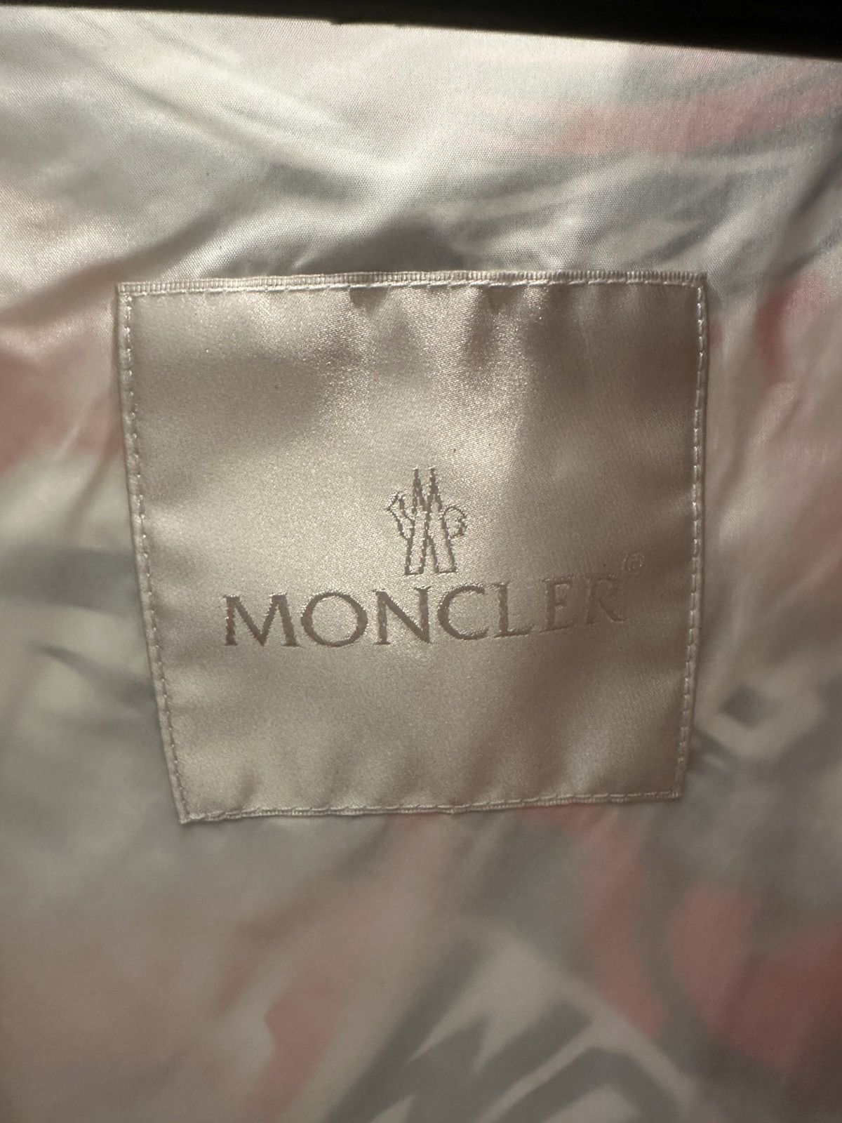 Moncler Moncler Ornain Printed Windbreaker Jacket size 3 US Large L Size US L / EU 52-54 / 3 - 3 Thumbnail