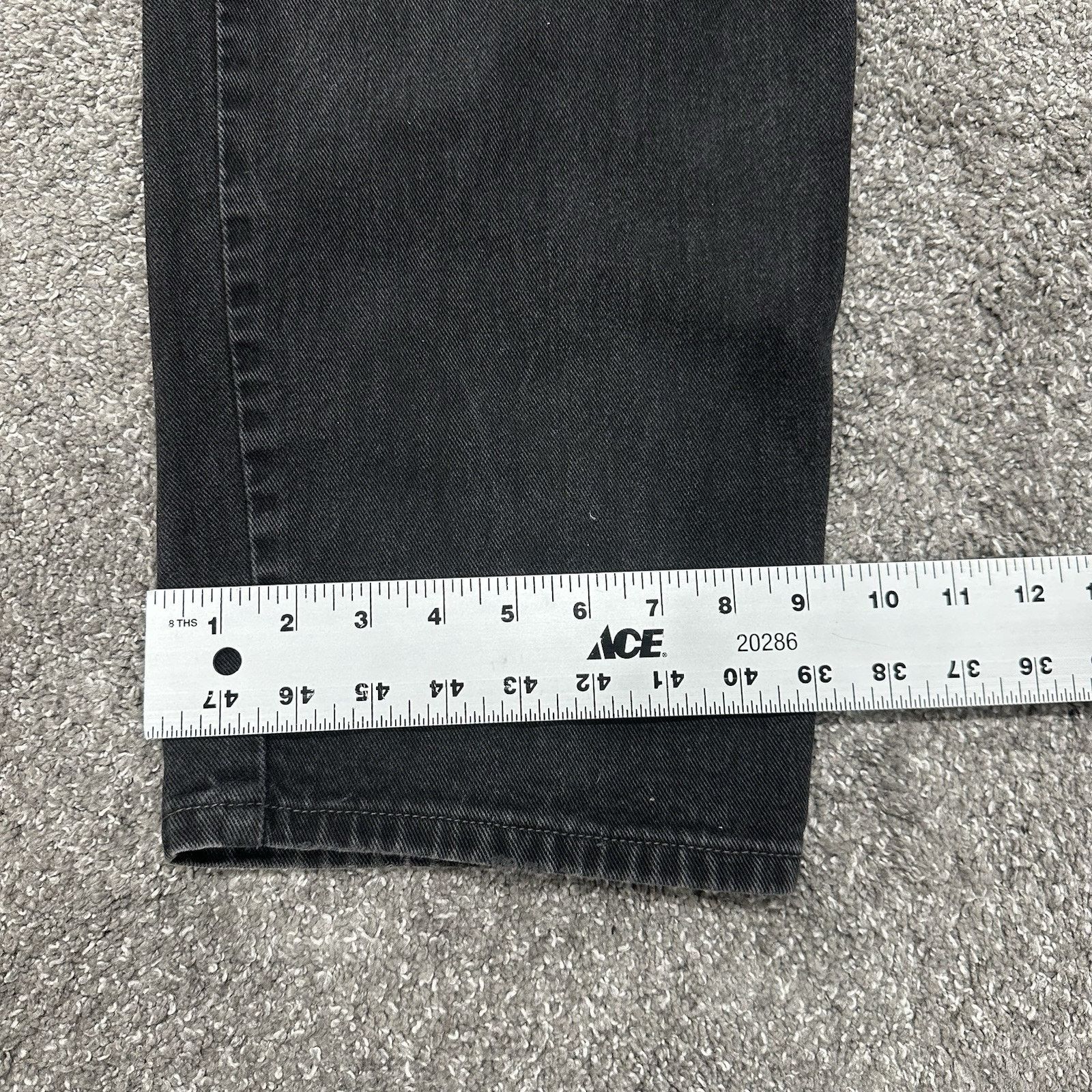 Levi's VTG Levis 550 Jeans Mens 40x30 Black Denim Relaxed Fit Baggy Size US 40 / EU 56 - 15 Thumbnail
