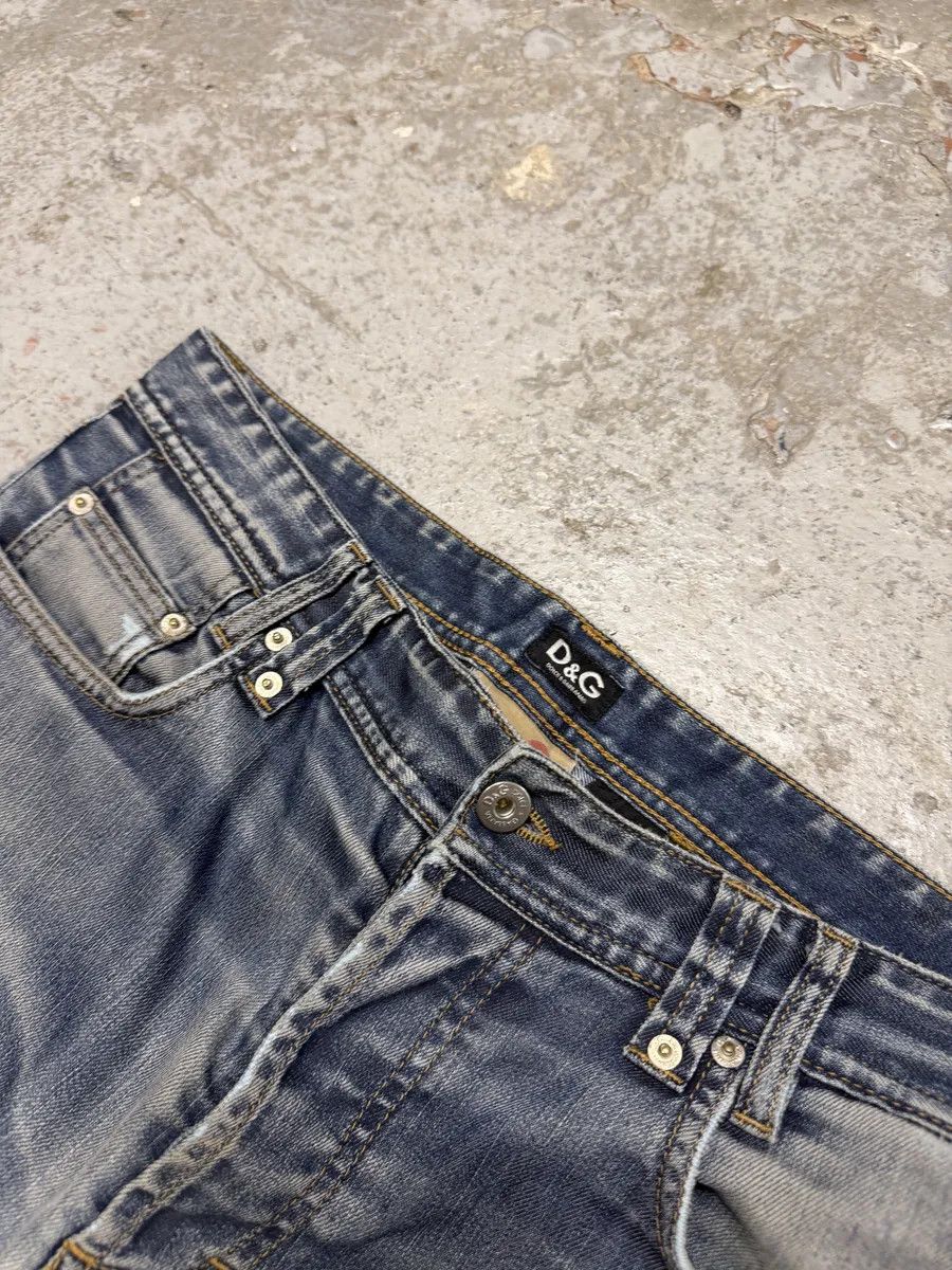 Dolce & Gabbana 2000s Dolce & Gabbana Blue Faded Denim Jeans Size US 32 / EU 48 - 10 Thumbnail