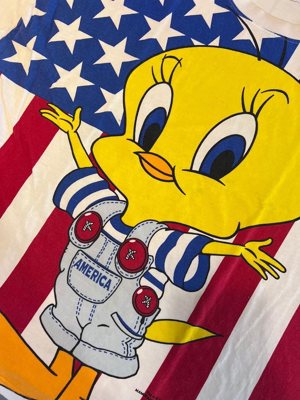 Vintage 🔥RARE🔥90s Tweety AOP looney tunes Size US L / EU 52-54 / 3 - 4 Thumbnail