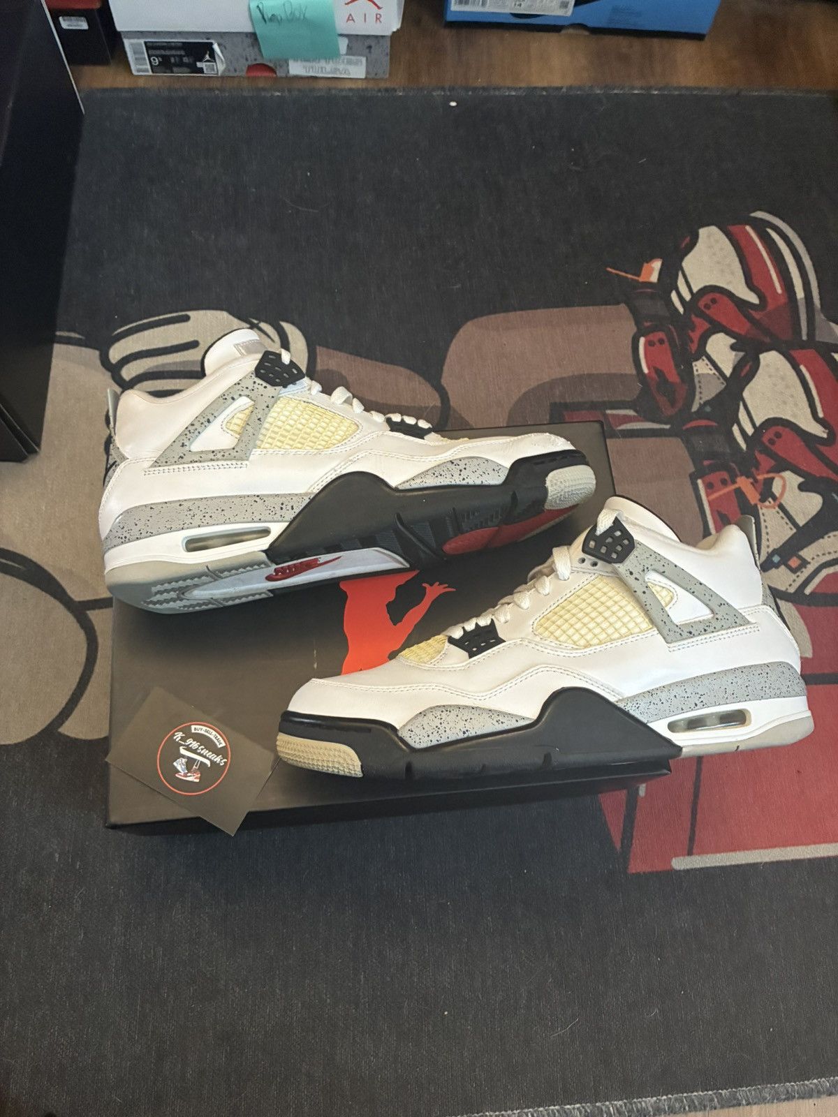 Jordan Brand Jordan 4 white cement 2015 Size US 10.5 / EU 43-44 - 2 Thumbnail
