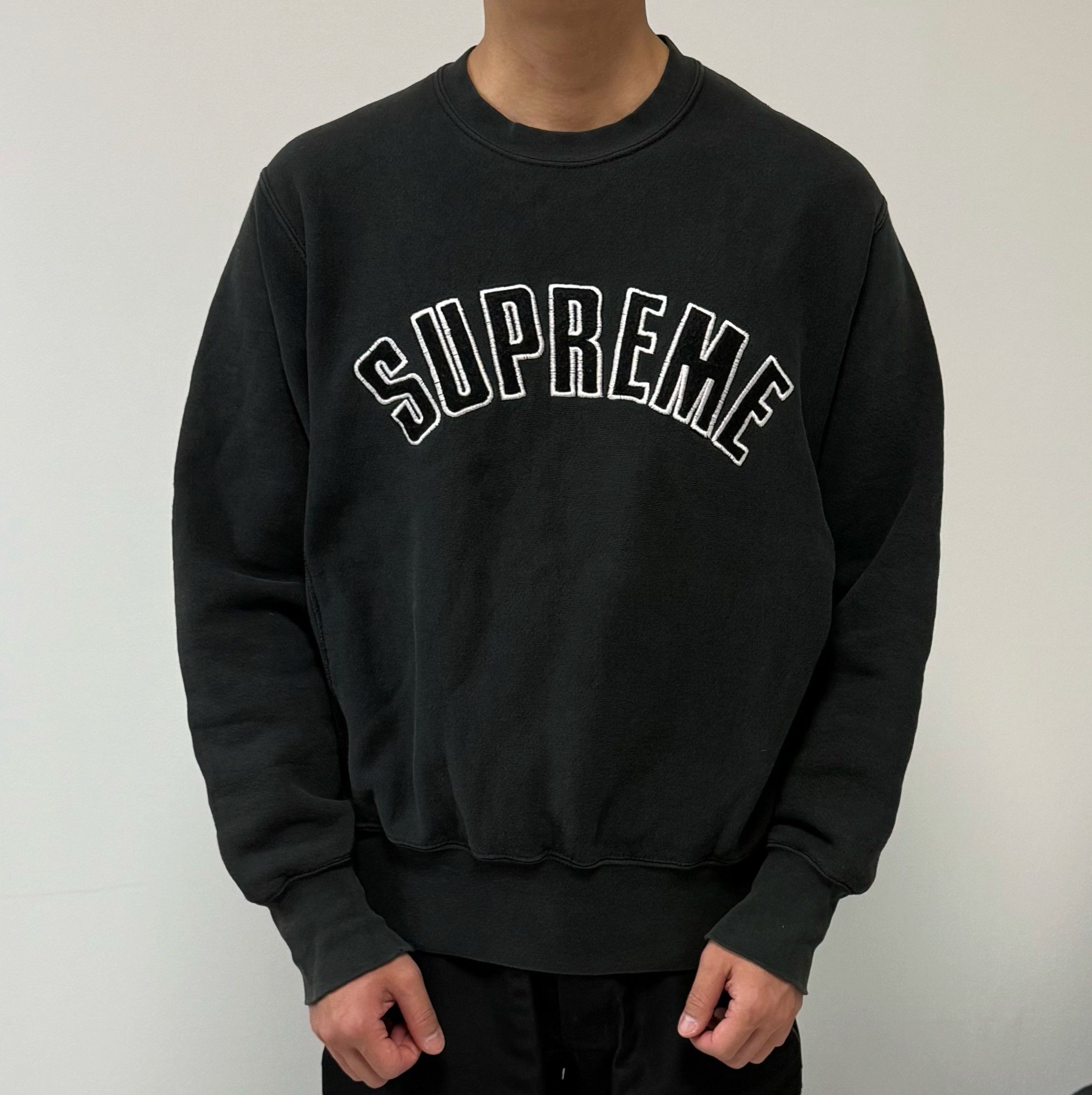 Supreme Supreme 90s Arc Logo CrewNeck Black | Grailed