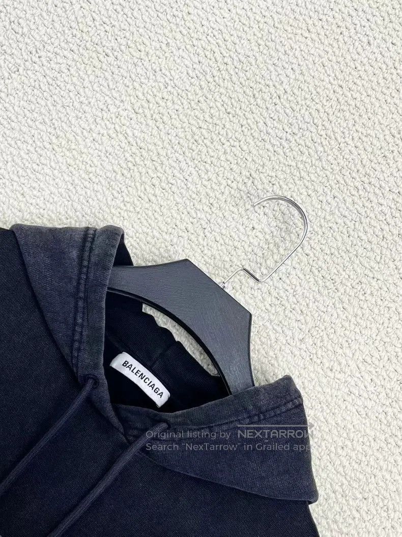 Balenciaga Balenciaga Black Distressed Logo Hoodie L. Size US L / EU 52-54 / 3 - 3 Thumbnail