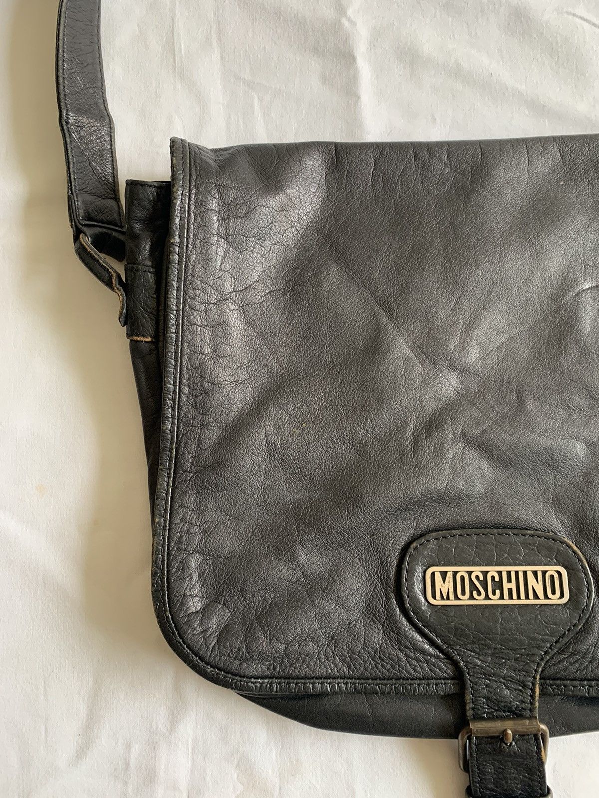 Moschino VINTAGE MOSCHINO BLACK LEATHER SLING BAG Size ONE SIZE - 4 Thumbnail