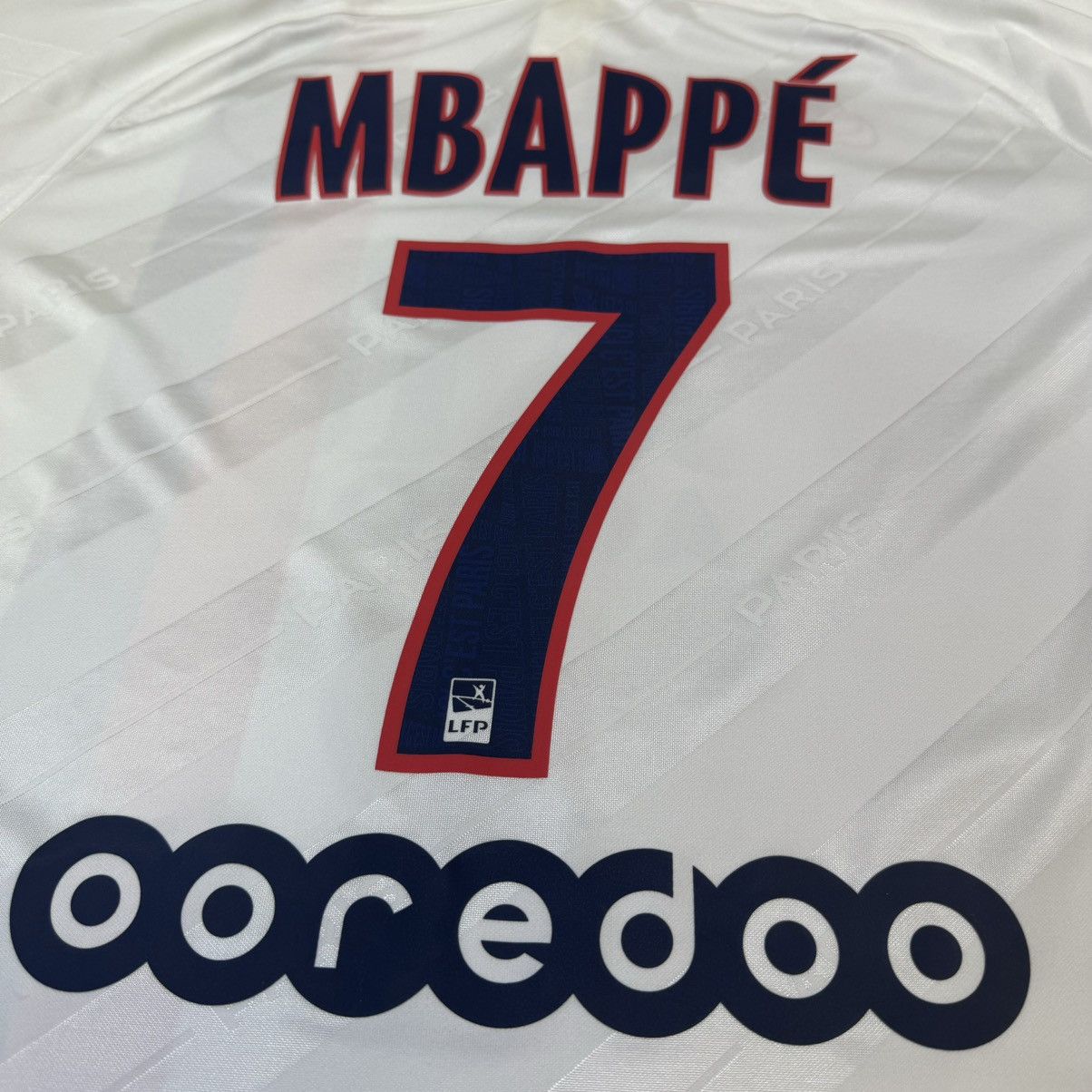 Jordan Brand × Nike PSG 19/20 third away shirt #7 Mbappe Size US S / EU 44-46 / 1 - 5 Thumbnail