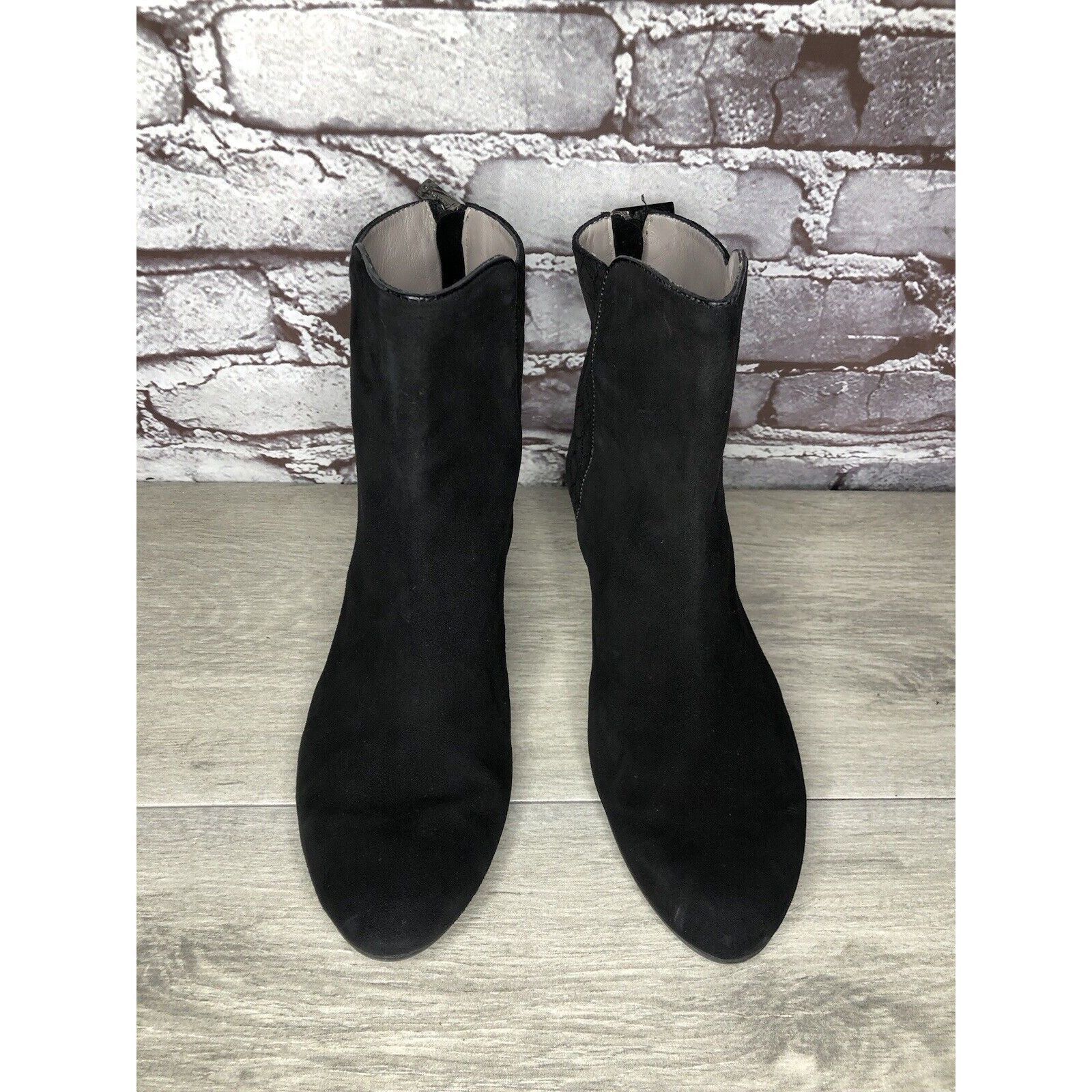 Aquatalia Aquatalia Black Suede Leather Wedge Back Zipper Booties Wome Size US 8 / IT 38 - 11 Thumbnail