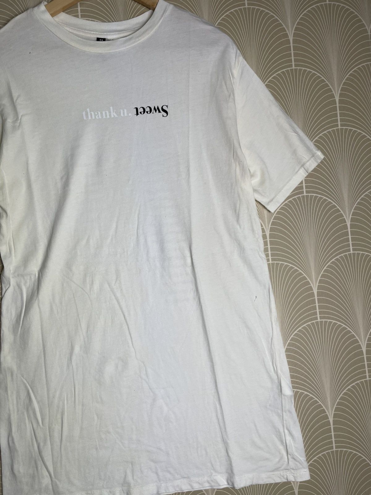 Band Tees × H&M ARIANNA GRANDE 2020 WORLD TOUR TSHIRT Size XS / US 0-2 / IT 36-38 - 4 Thumbnail