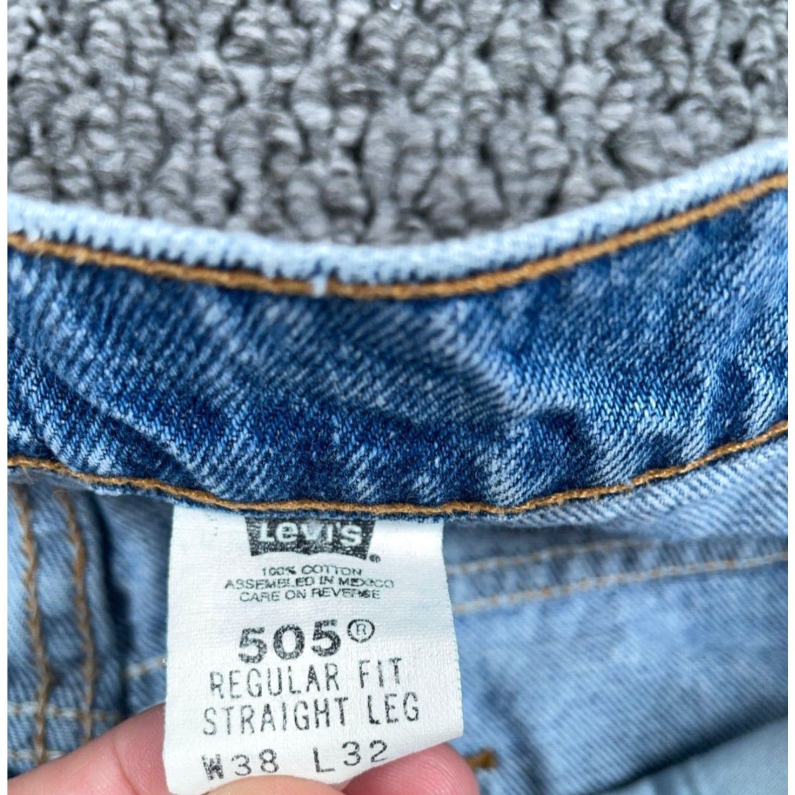 Levi's VINTAGE Levi's Jeans 505 Regular Fit Men 36 x 32 Blue Orange Tab 90s Grunge Retro Football Style Mens Jeans Size US 36 / EU 52 - 4 Thumbnail