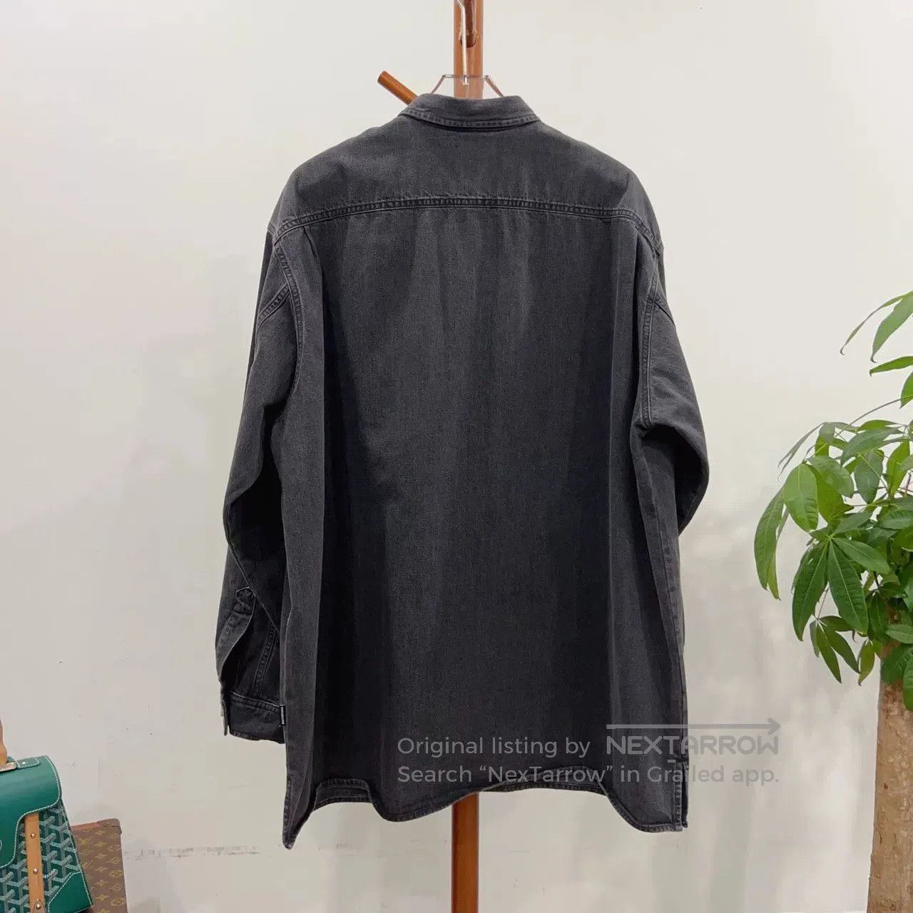 Balenciaga Balenciaga Denim Shirt Size 38. Size US XS / EU 42 / 0 - 2 Thumbnail