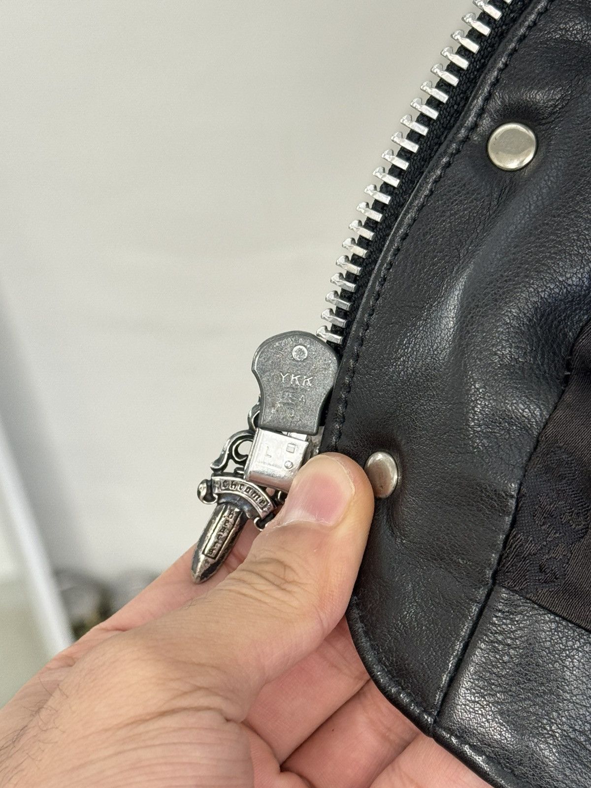 Chrome Hearts Chrome Hearts 90s Vintage 12button Leather Vest Size US L / EU 52-54 / 3 - 10 Thumbnail