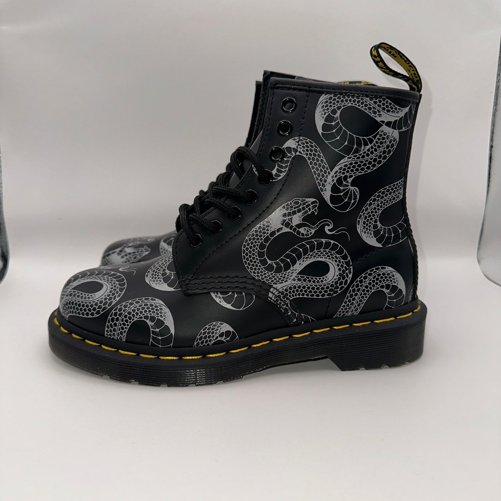 Dr. Martens Dr. Martens 1460 Men' Size 4 Women's Size 5 Serpent Print Size US 4 / IT 34 - 2 Thumbnail