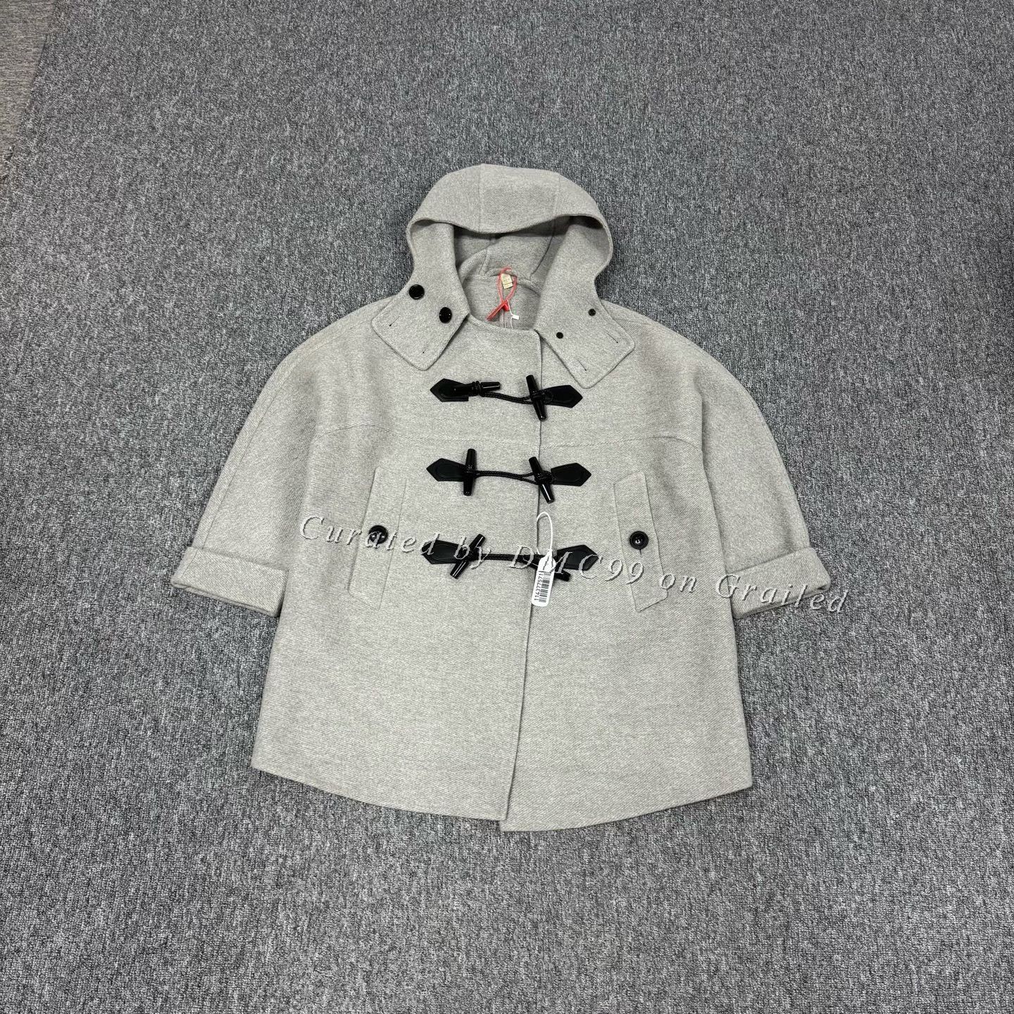 Burberry Burberry Gray Horn Button Hooded Wool Coat L Size L / US 10 / IT 46 - 1 Thumbnail