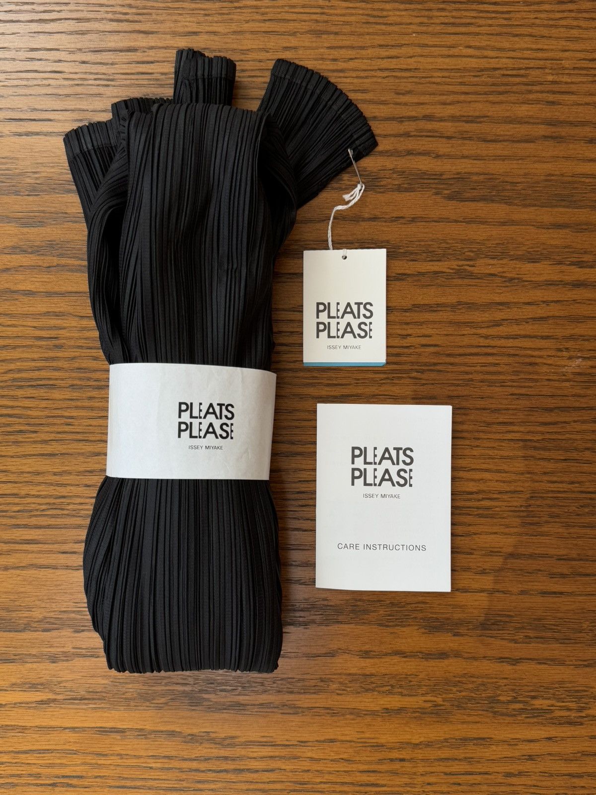 Issey Miyake × Pleats Please Issey Miyake Pleats Please ISSEY MIYAKE Dress Monthly Colors Size M / US 6-8 / IT 42-44 - 2 Thumbnail