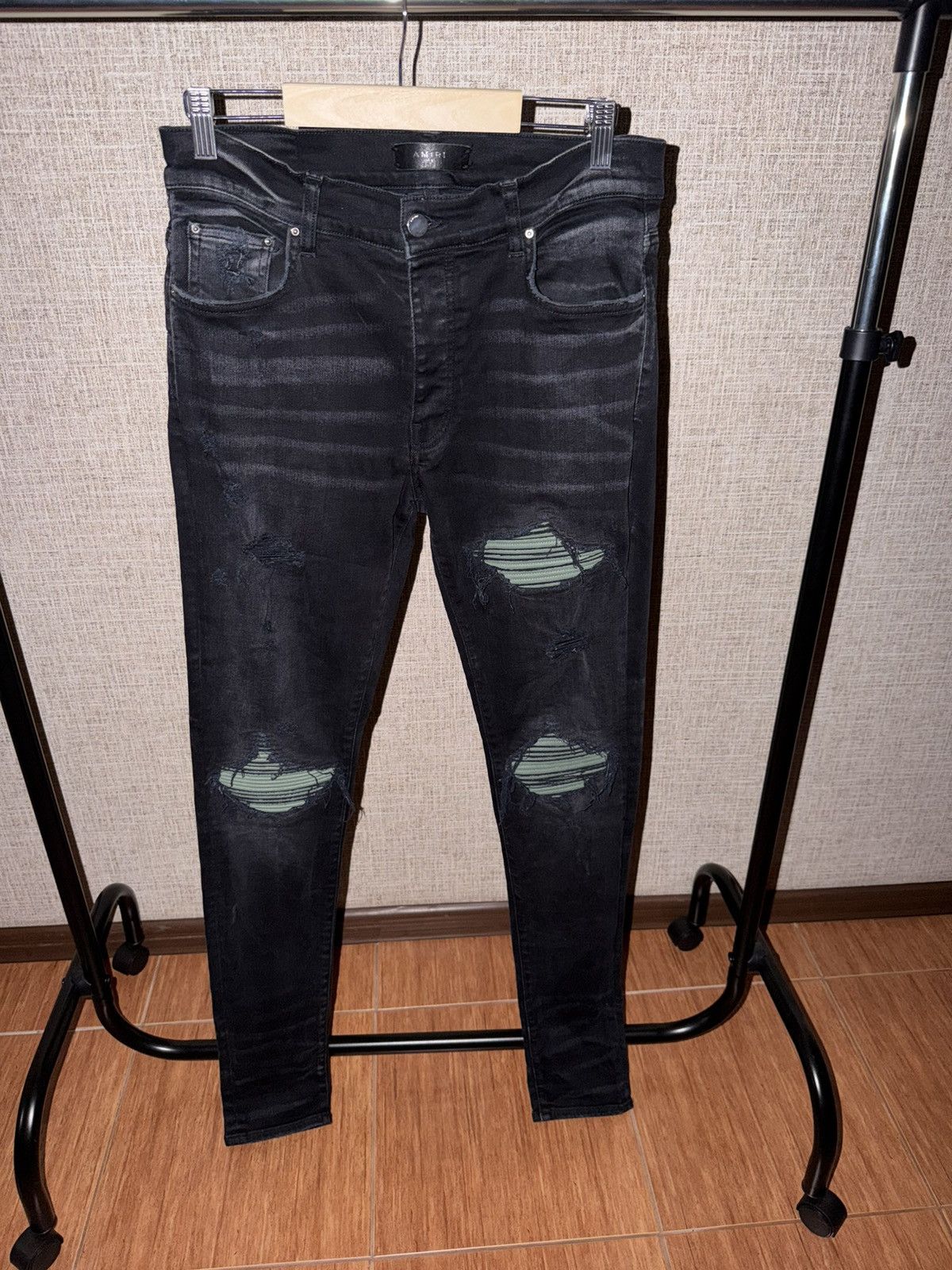 AMIRI MX1 SUEDE GREEN PATCH BLACK JEANS