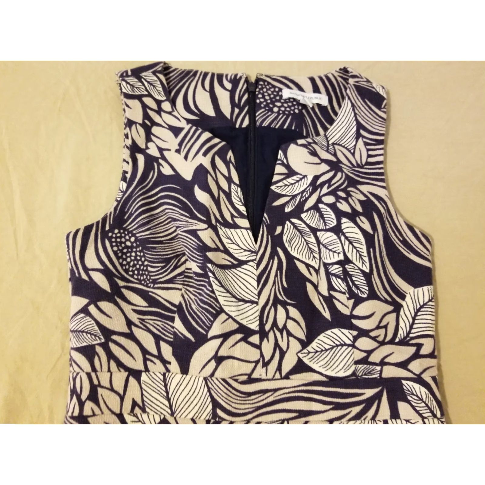 Banana Republic Womens Banana Republic Dress Pencil Dress Knee Length 4 Blue Womens Size S / US 4 / IT 40 - 2 Thumbnail