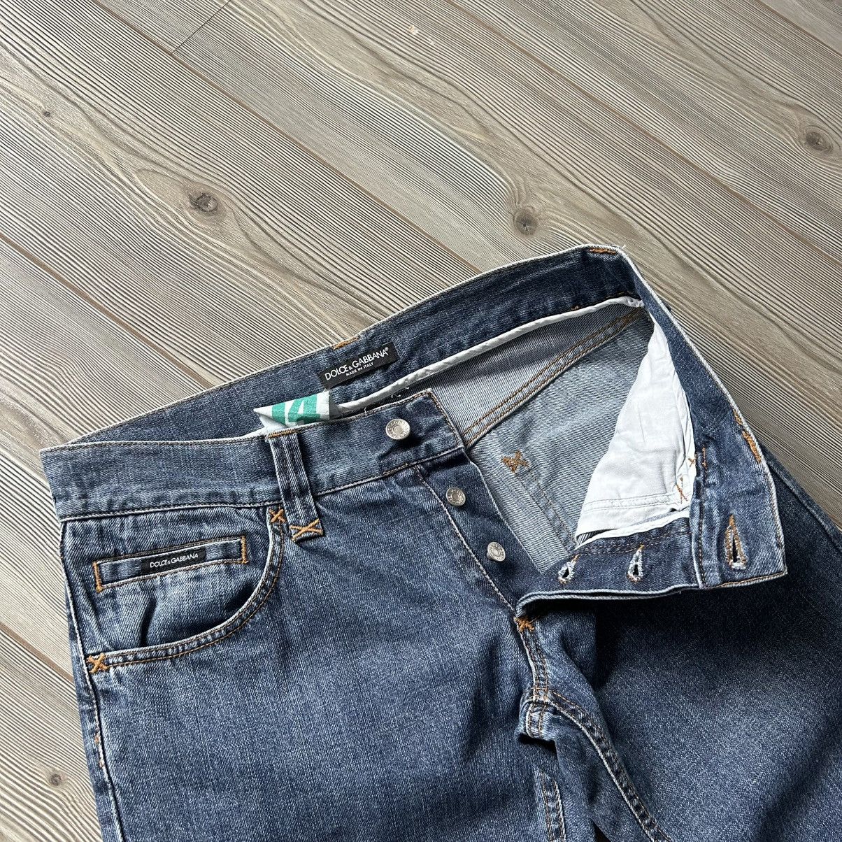 Dolce & Gabbana Vintage Dolce & Gabbana Metal Logo Denim Jeans Y2K Size US 30 / EU 46 - 11 Thumbnail