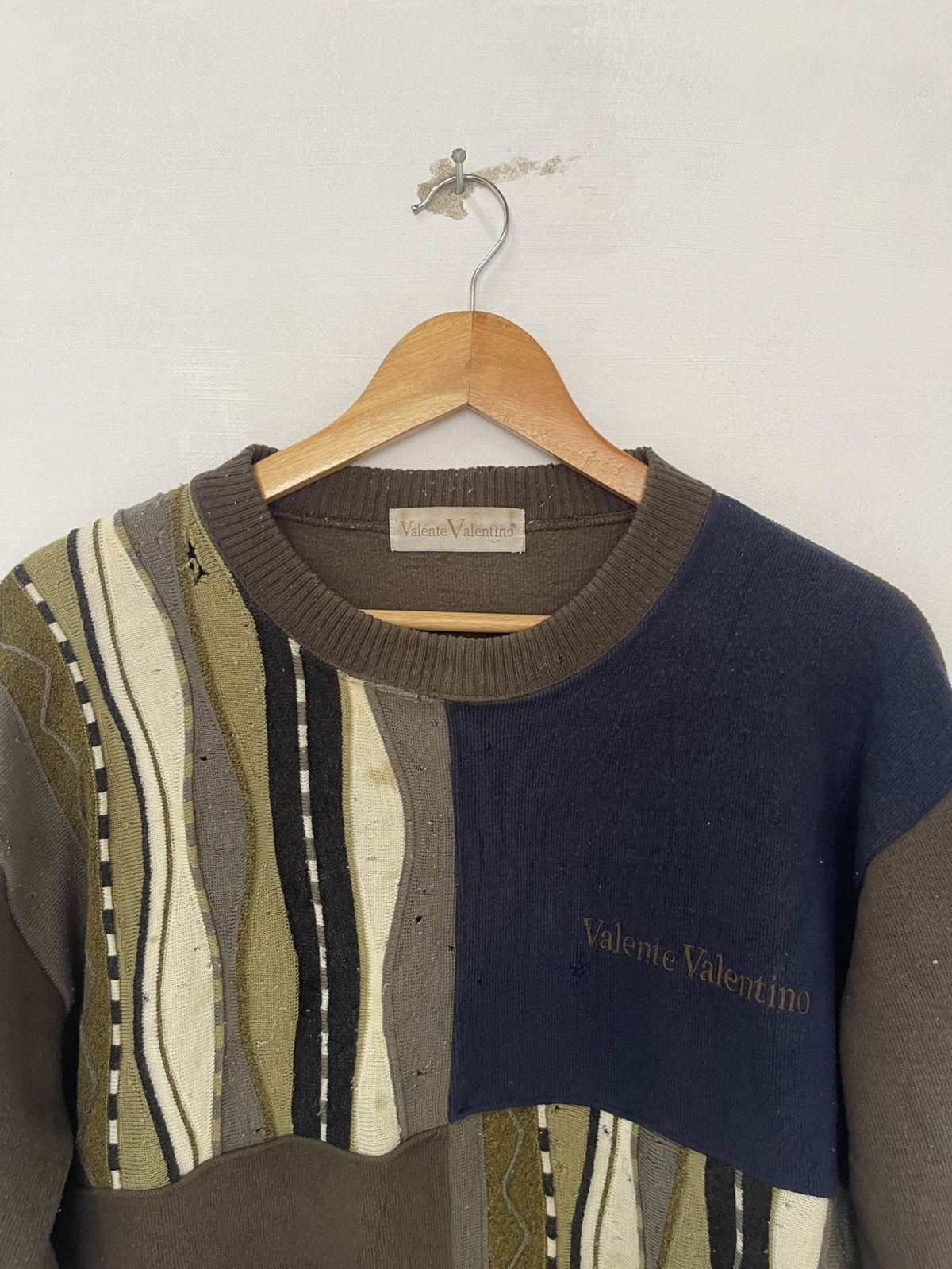 Valentino vintage valente valentino multicolour knittwear Size US L / EU 52-54 / 3 - 2 Thumbnail