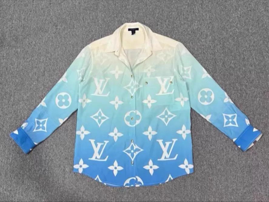 Louis Vuitton LV Gradient Full Logo Print Longsleeve Shirt 34 Size XS / US 0-2 / IT 36-38 - 1 Thumbnail